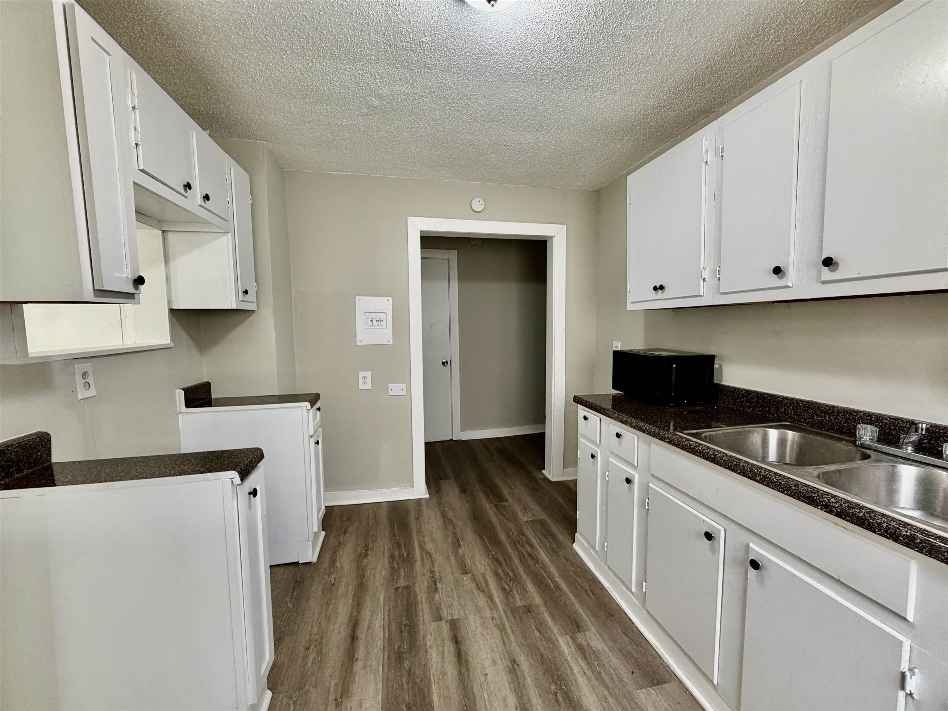 1448 Menager Rd Property Photo 4