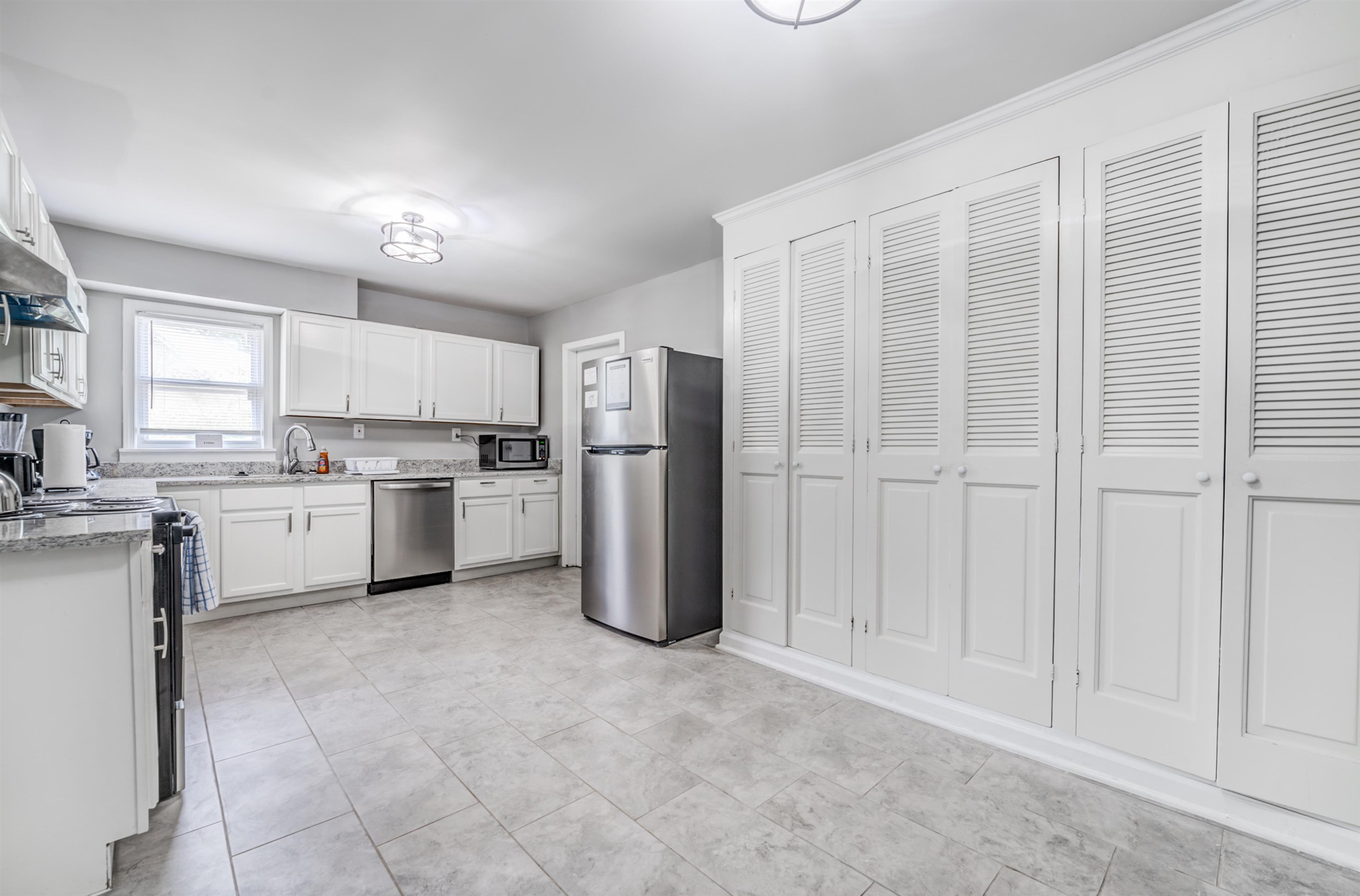 989 S Whitehaven Park Cir Property Photo 16