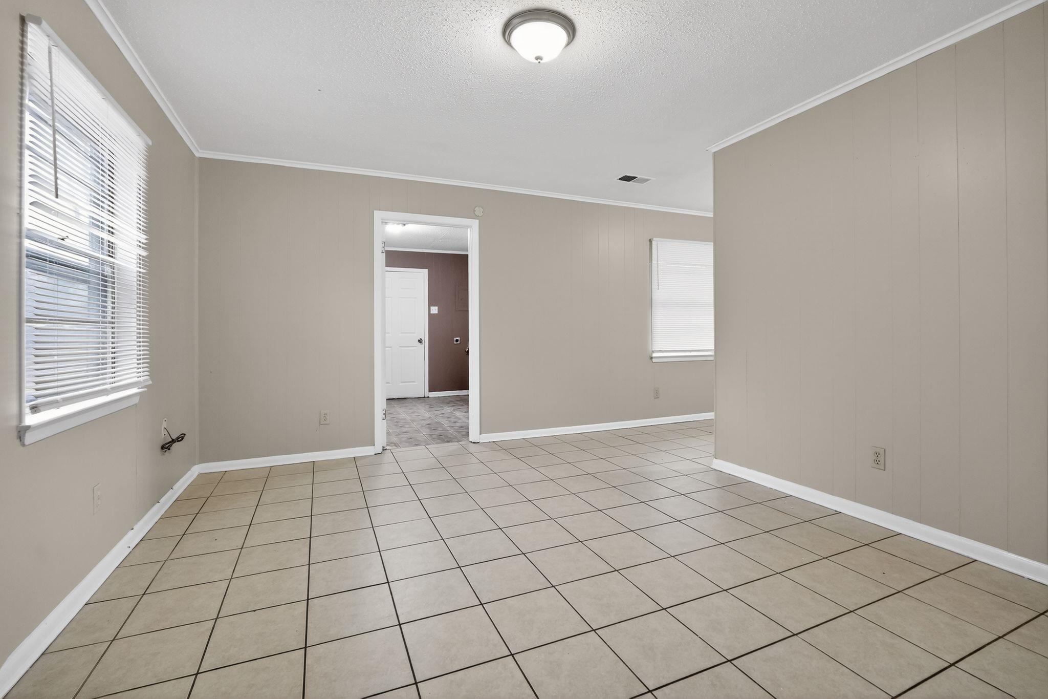 4566 Weaver Rd Property Photo 9