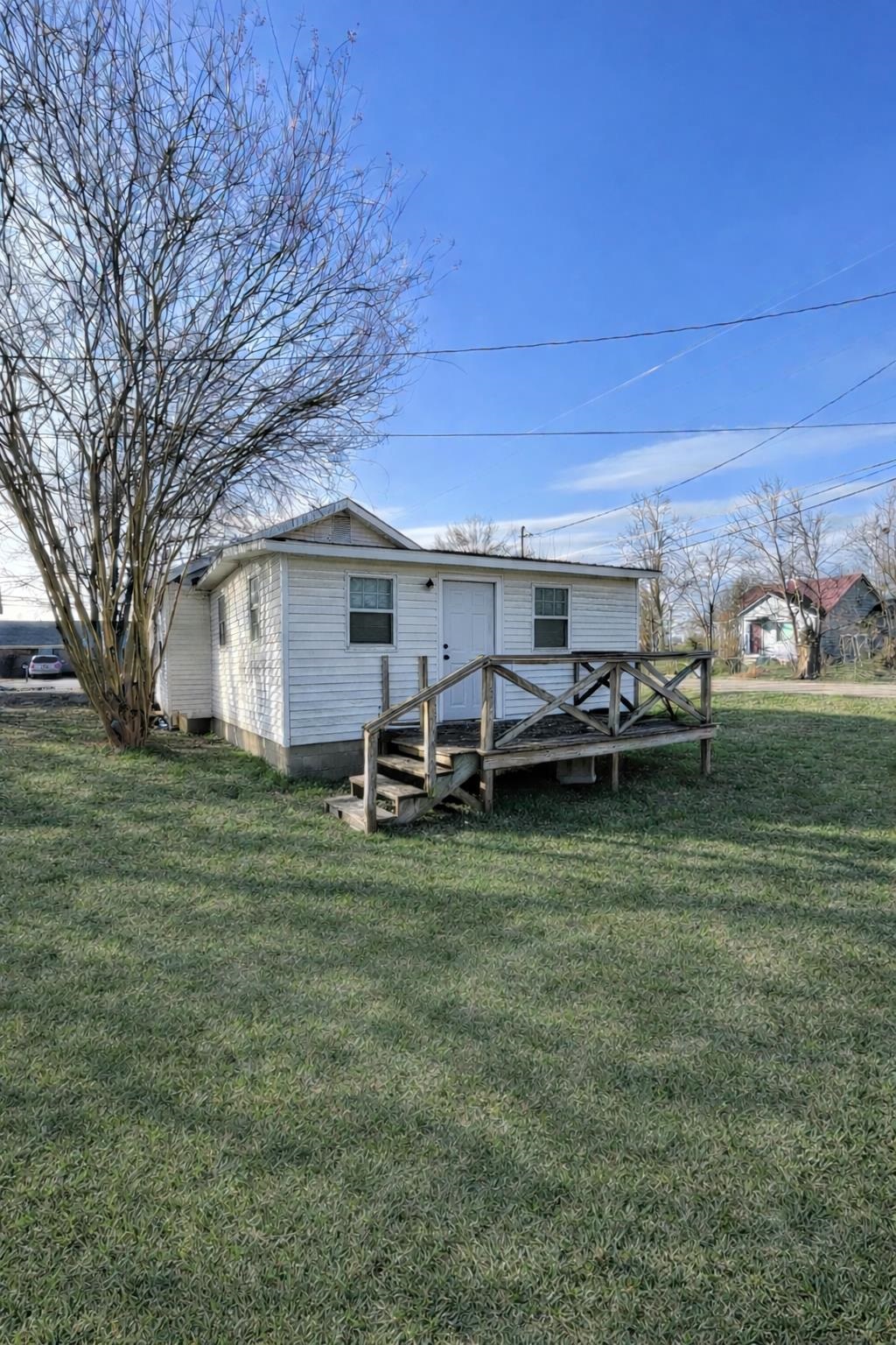 315 Belmont St Property Photo 6