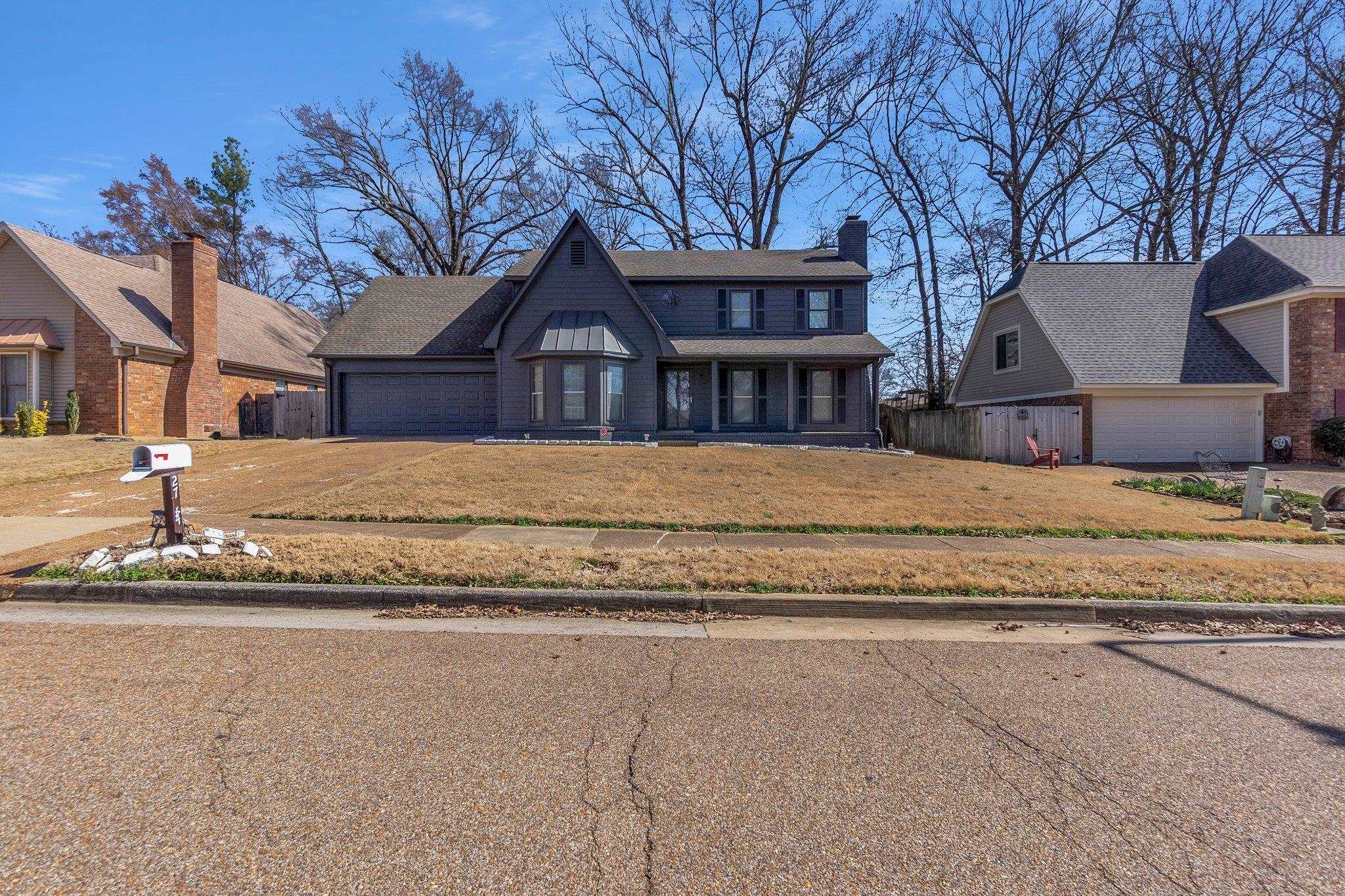 2744 Surrey Park Dr Property Photo 3