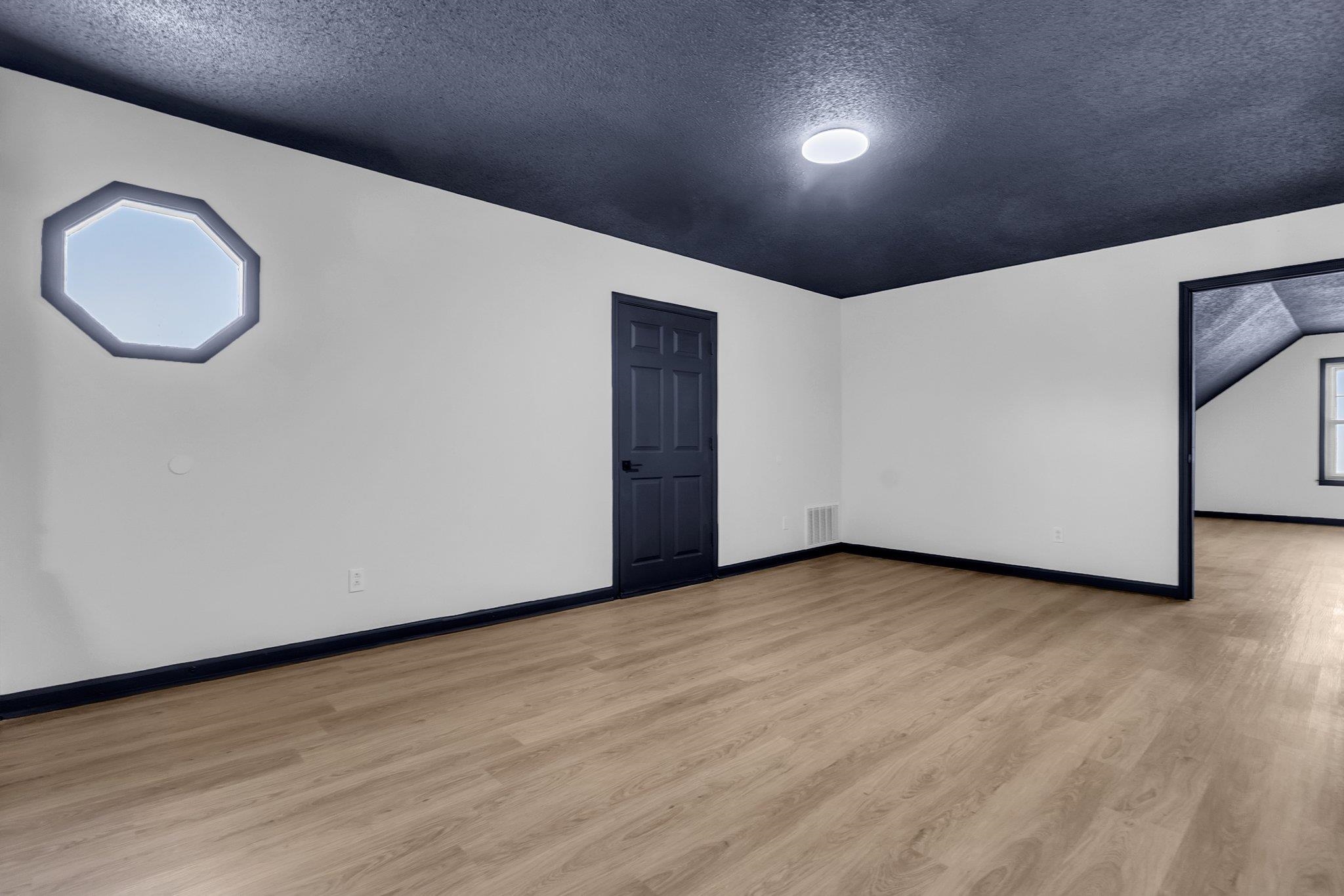 2744 Surrey Park Dr Property Photo 28