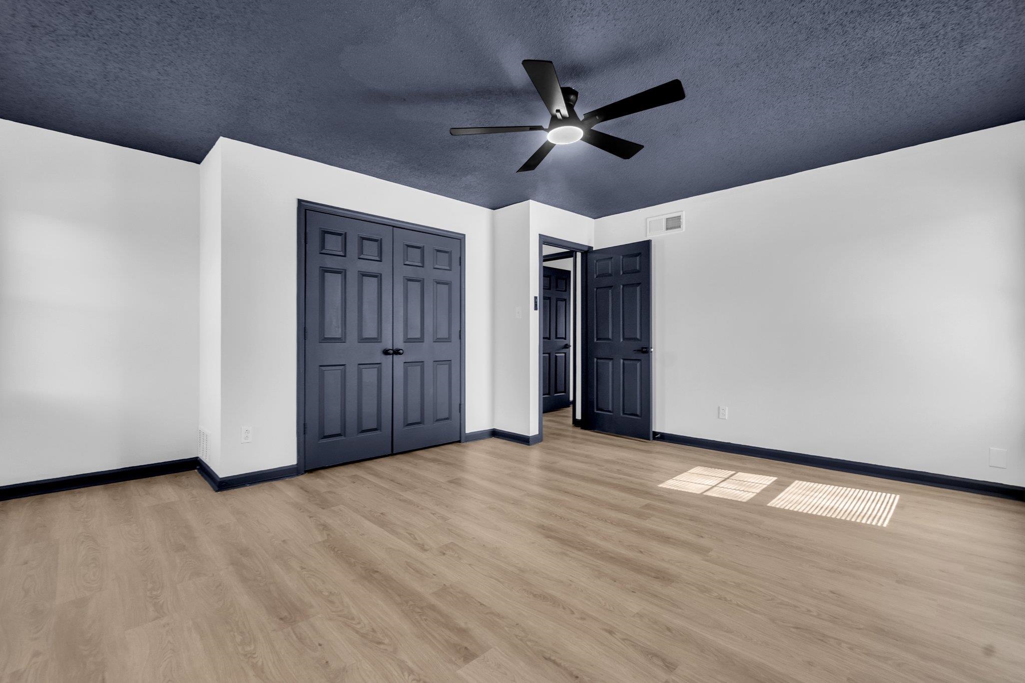 2744 Surrey Park Dr Property Photo 30
