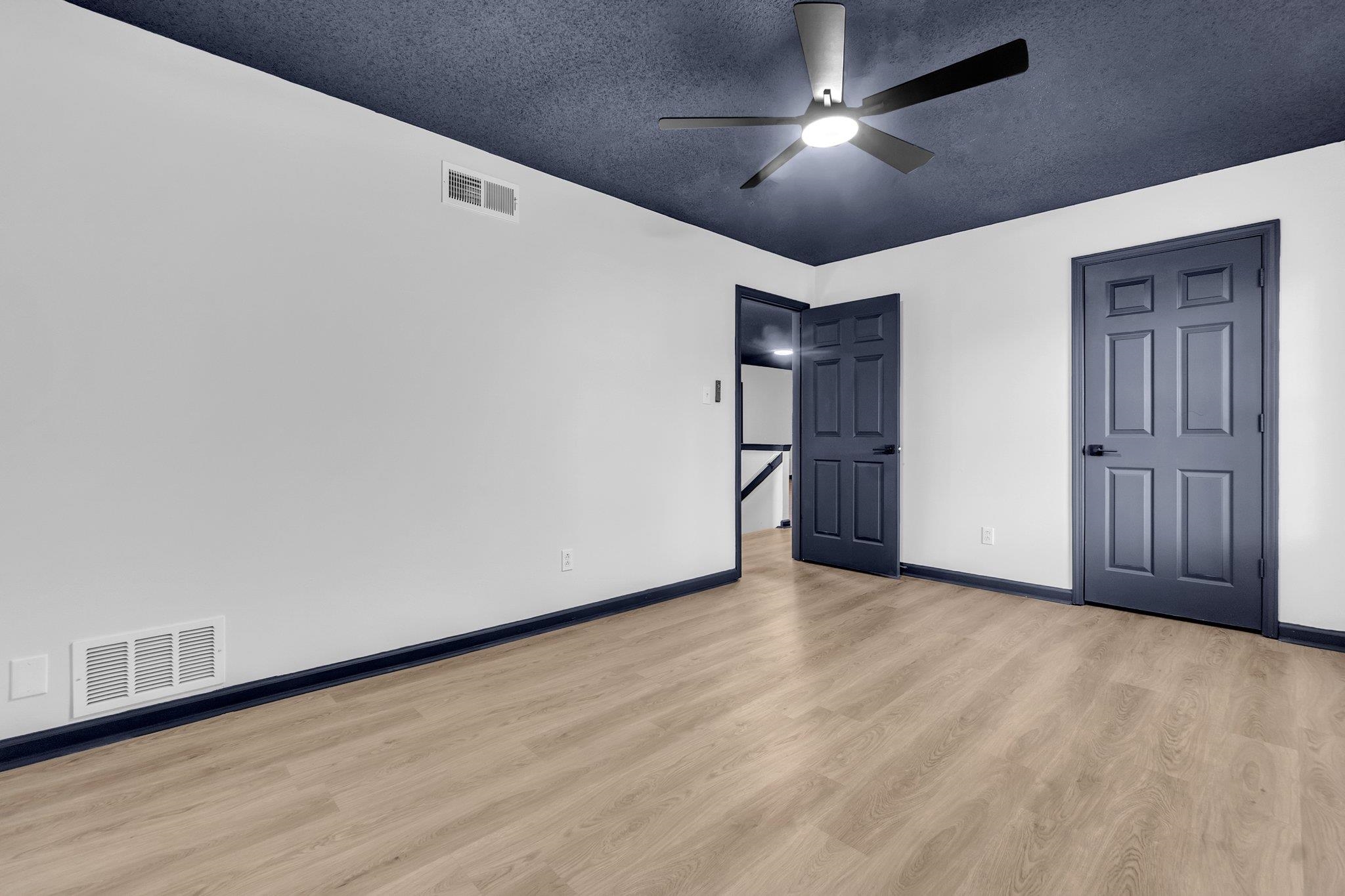2744 Surrey Park Dr Property Photo 31