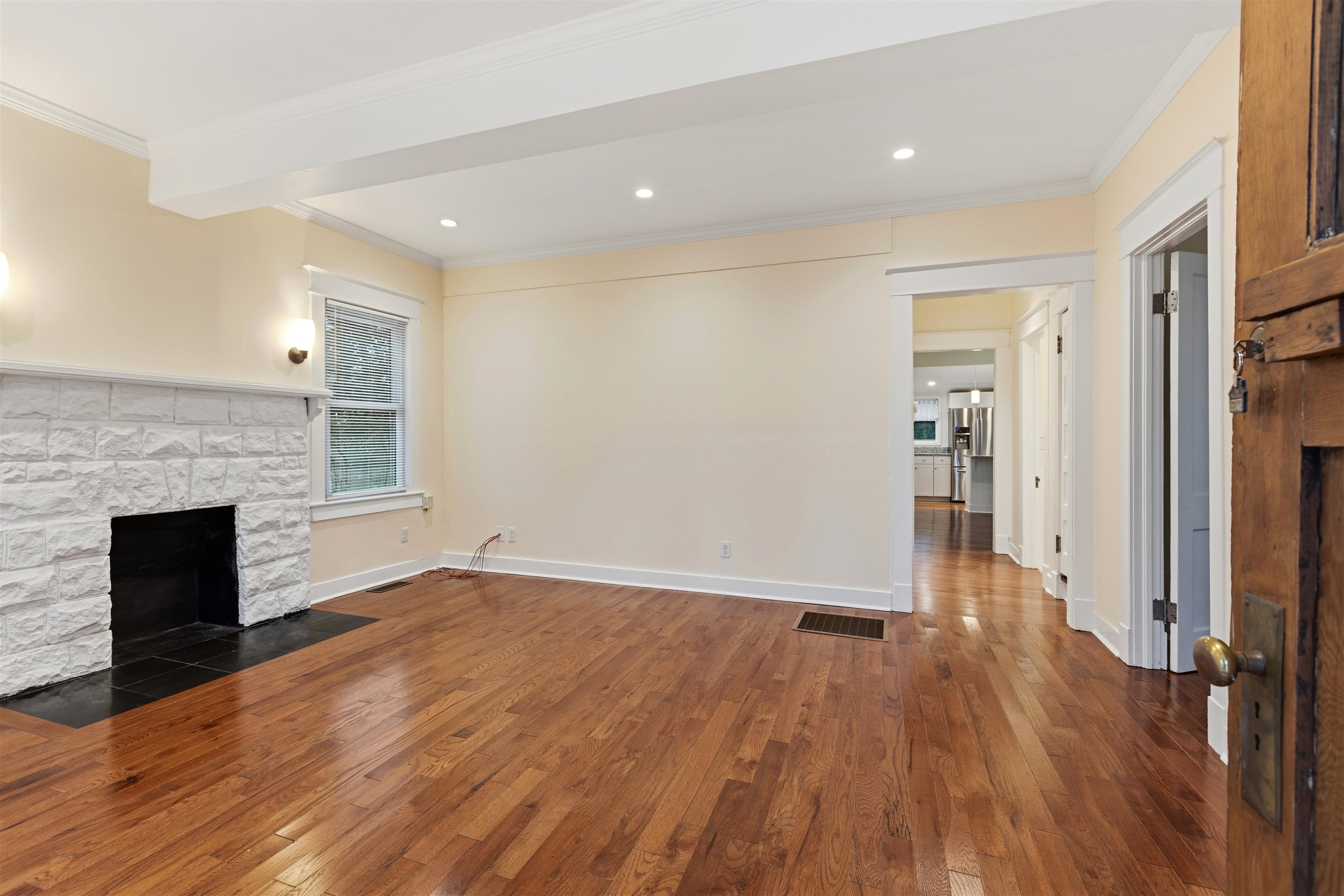 2586 School Ave E Property Photo 3
