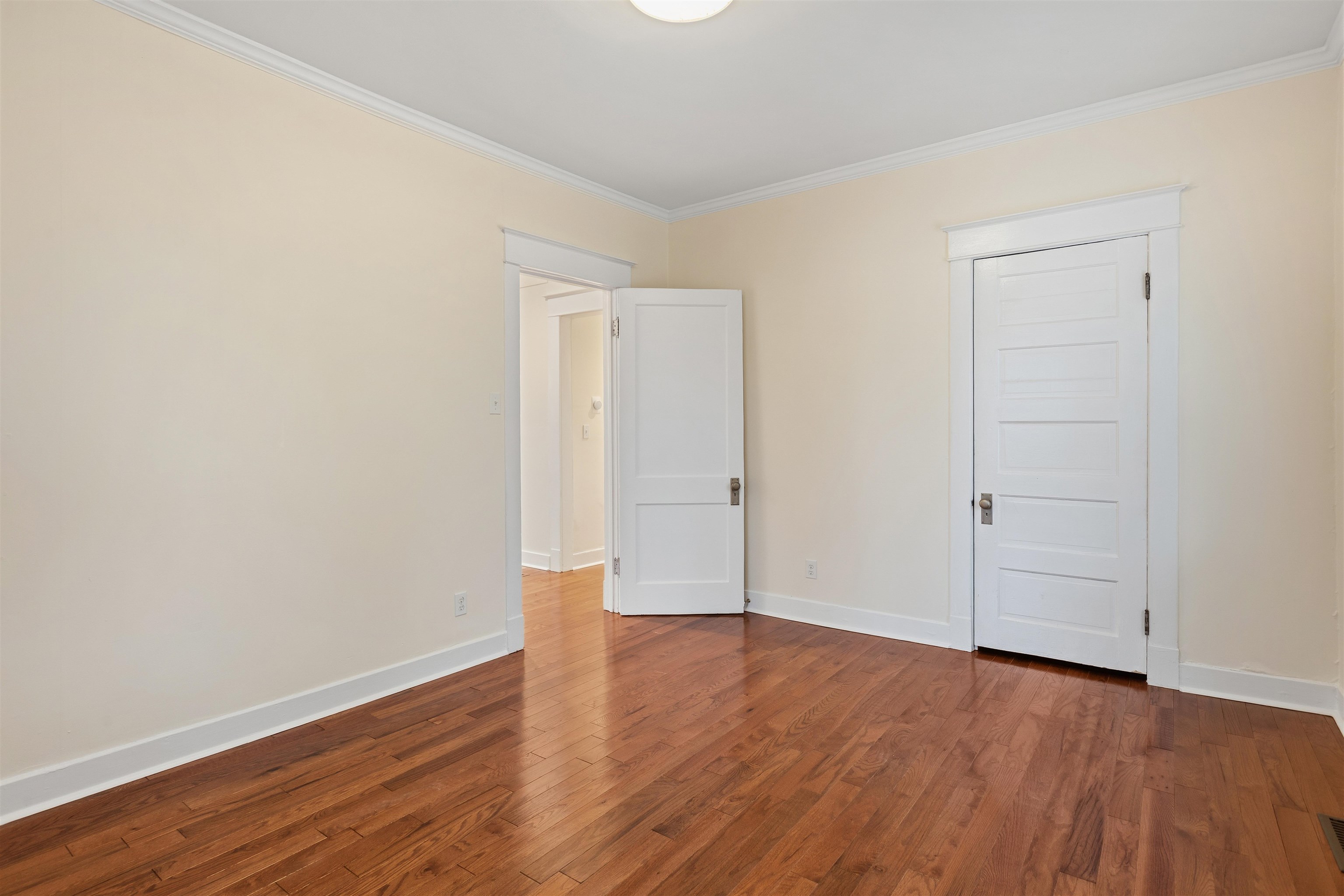 2586 School Ave E Property Photo 8
