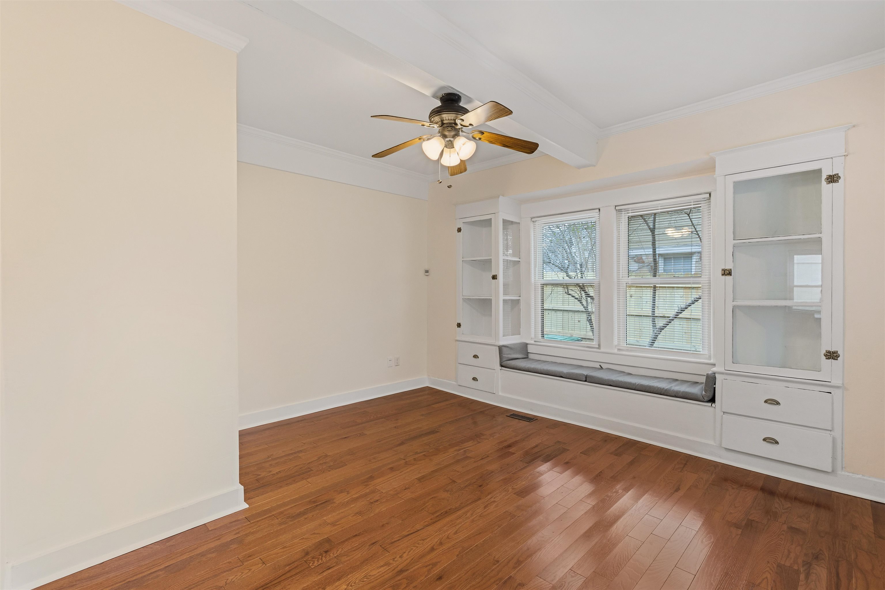 2586 School Ave E Property Photo 12