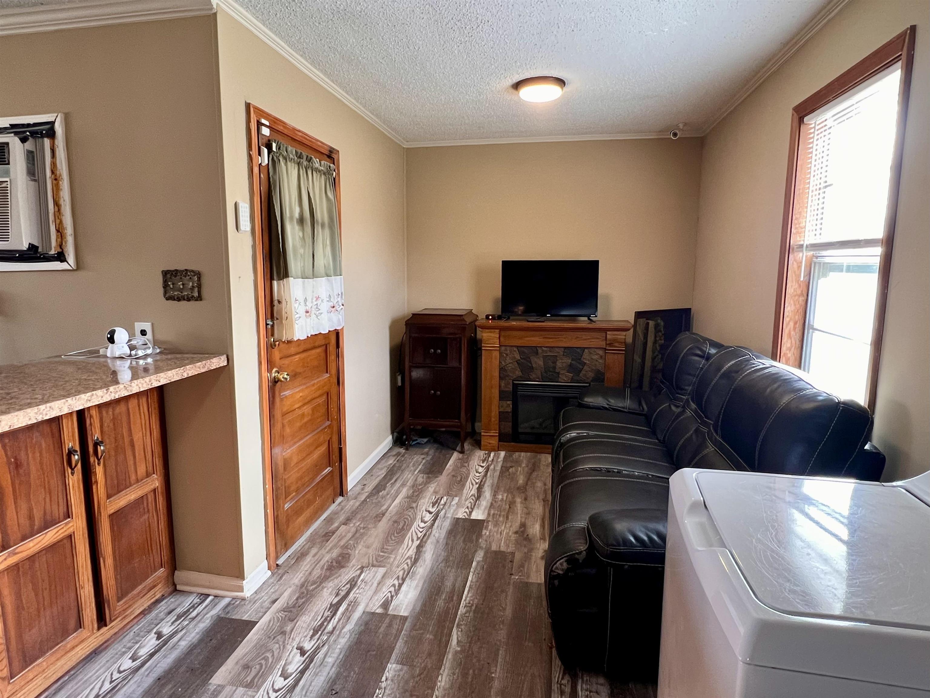597 Walton Loop Property Photo 7