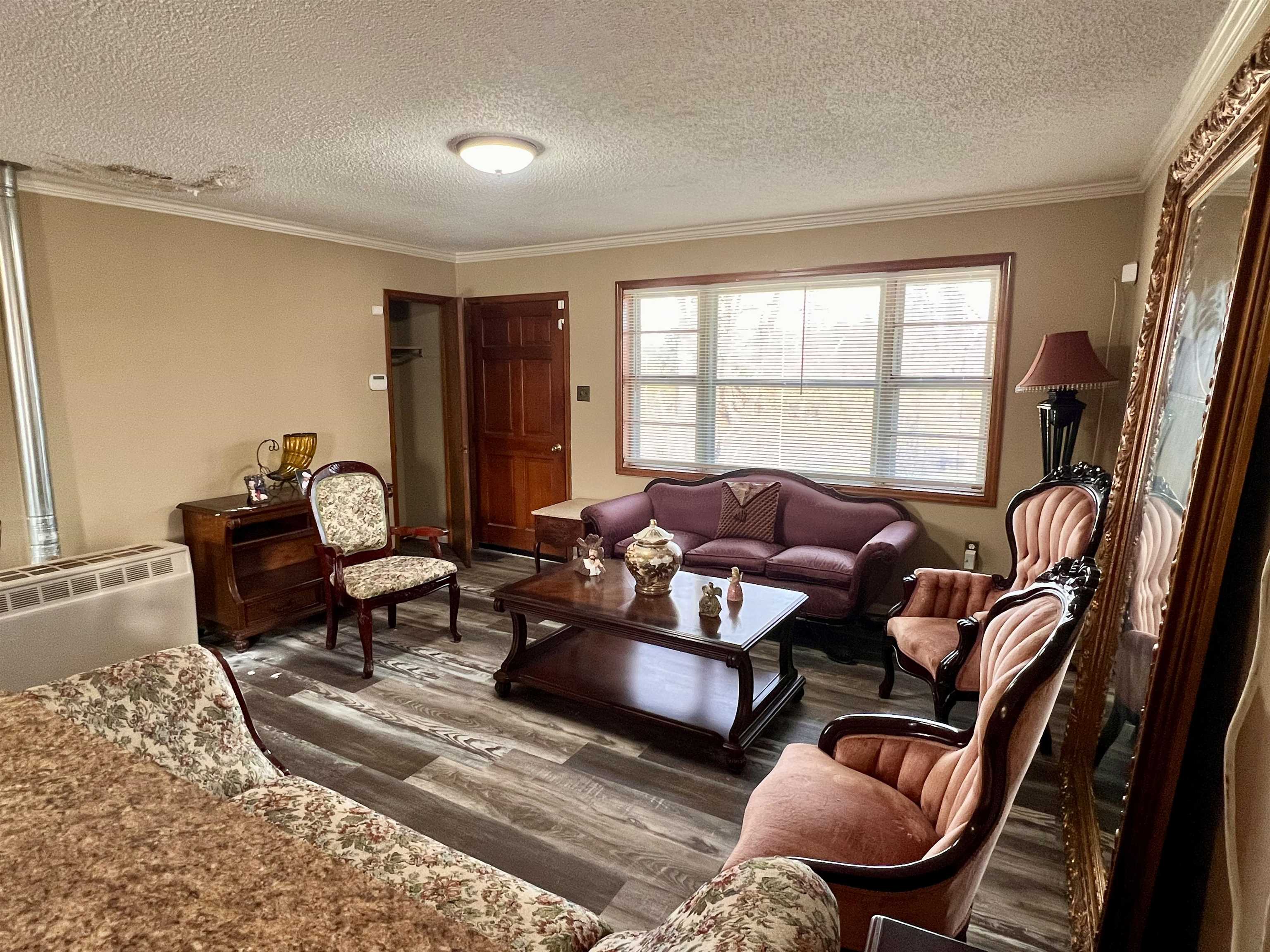 597 Walton Loop Property Photo 8