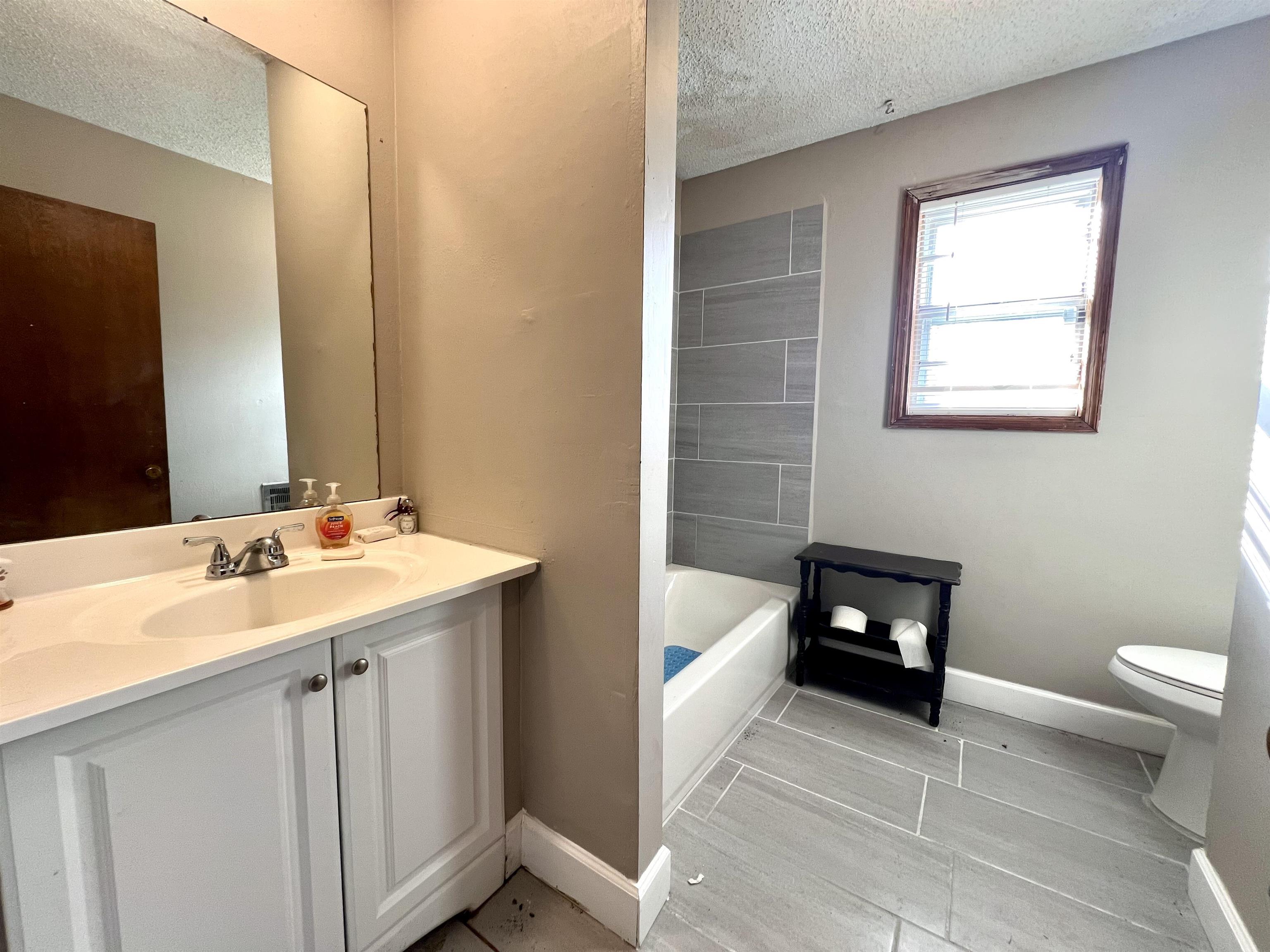 597 Walton Loop Property Photo 18