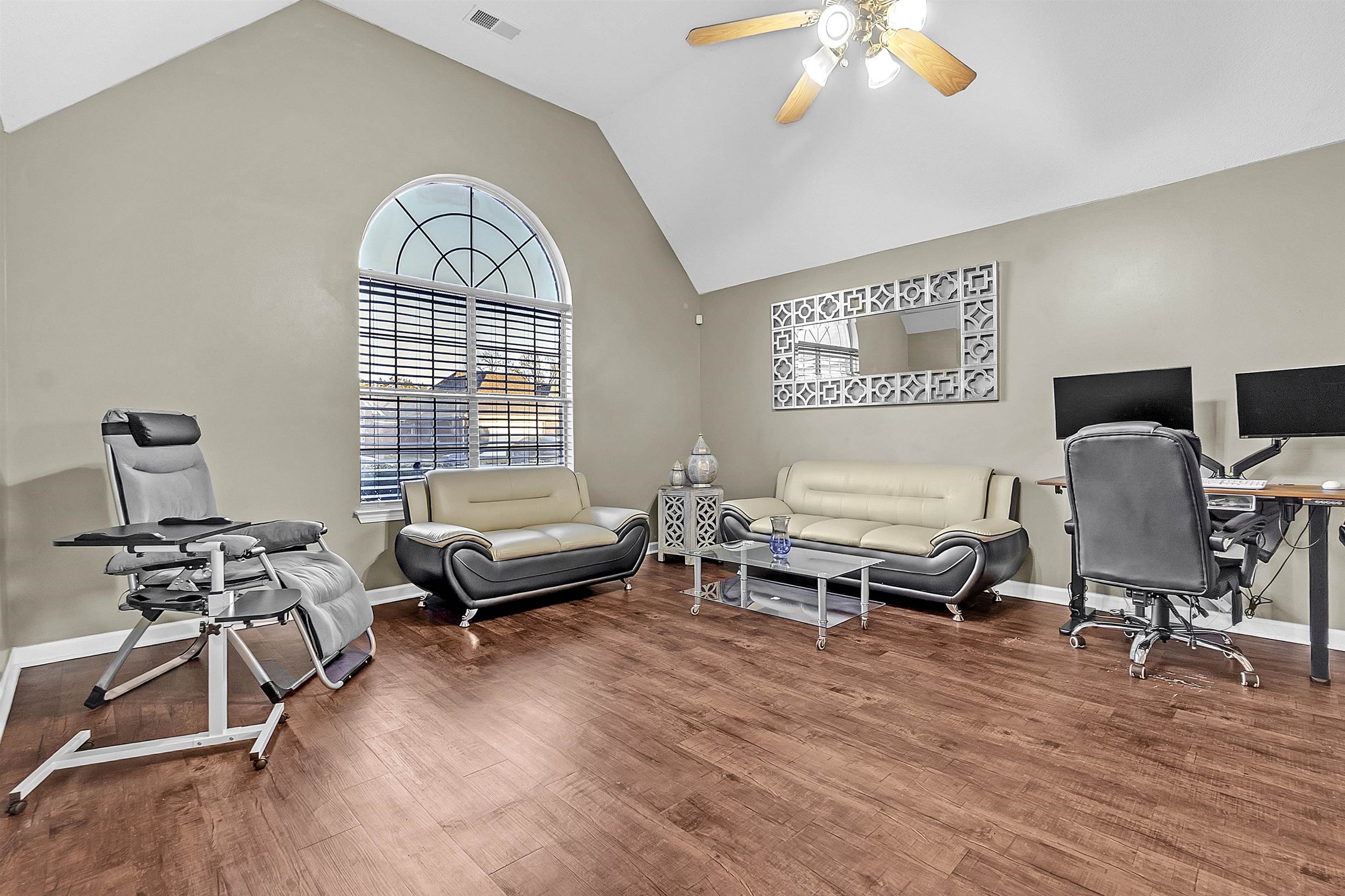 1475 Goodlett Grove Cv Property Photo 3