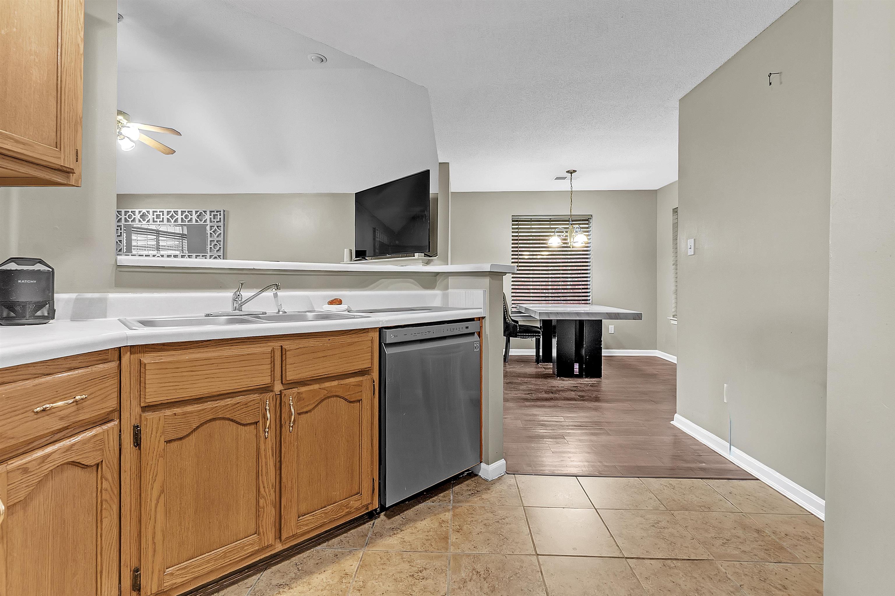 1475 Goodlett Grove Cv Property Photo 12