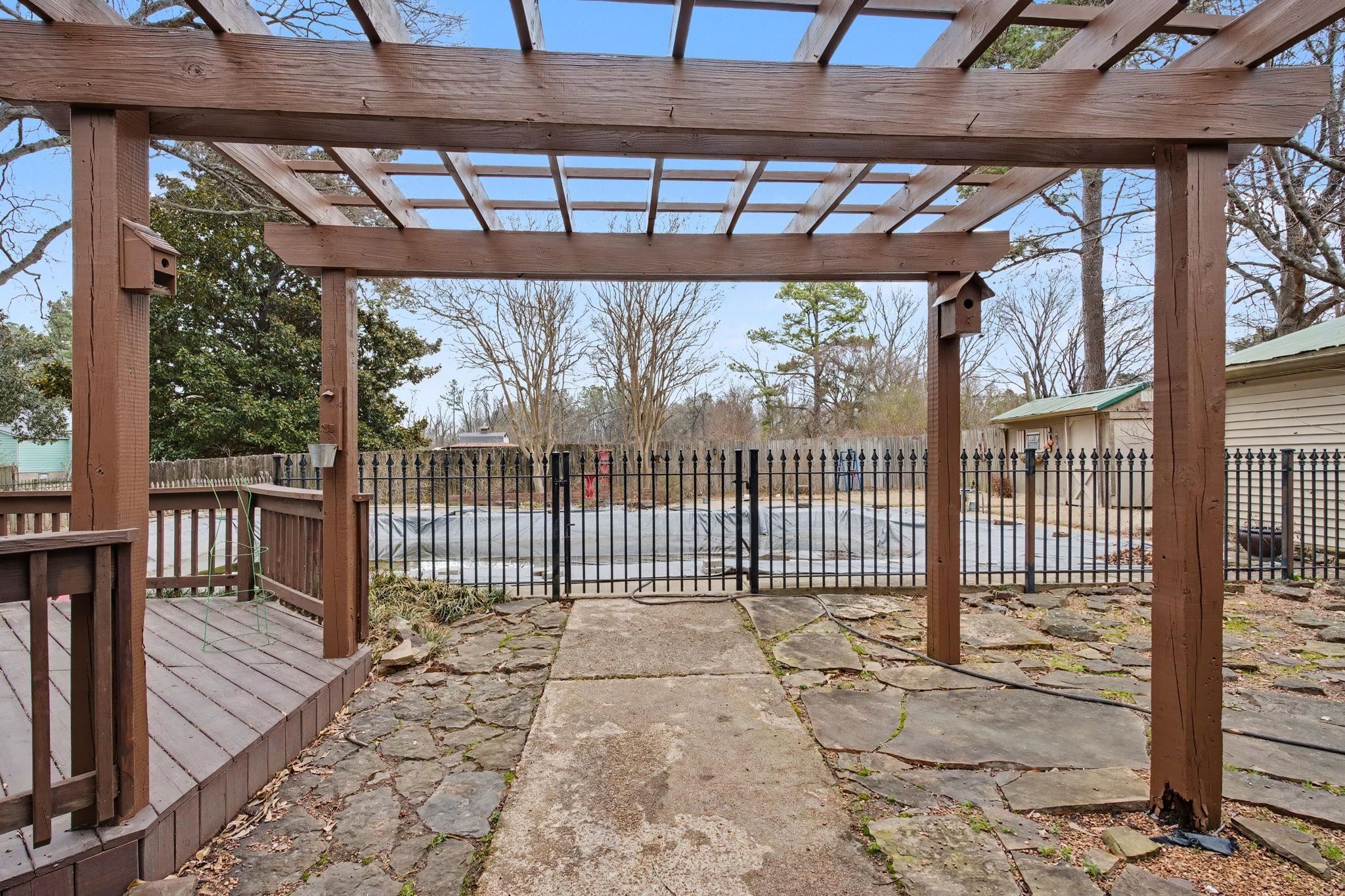 8768 Rocky Point Rd Property Photo 24