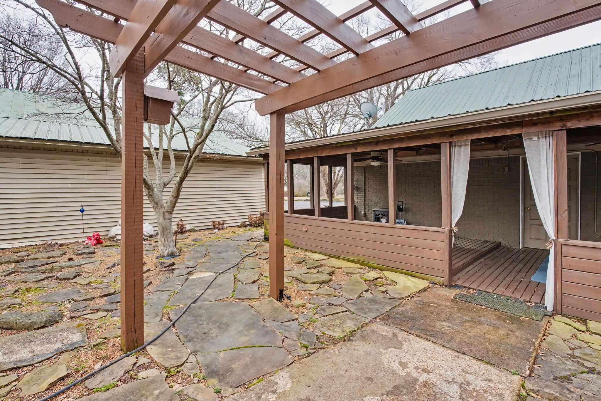 8768 Rocky Point Rd Property Photo 25