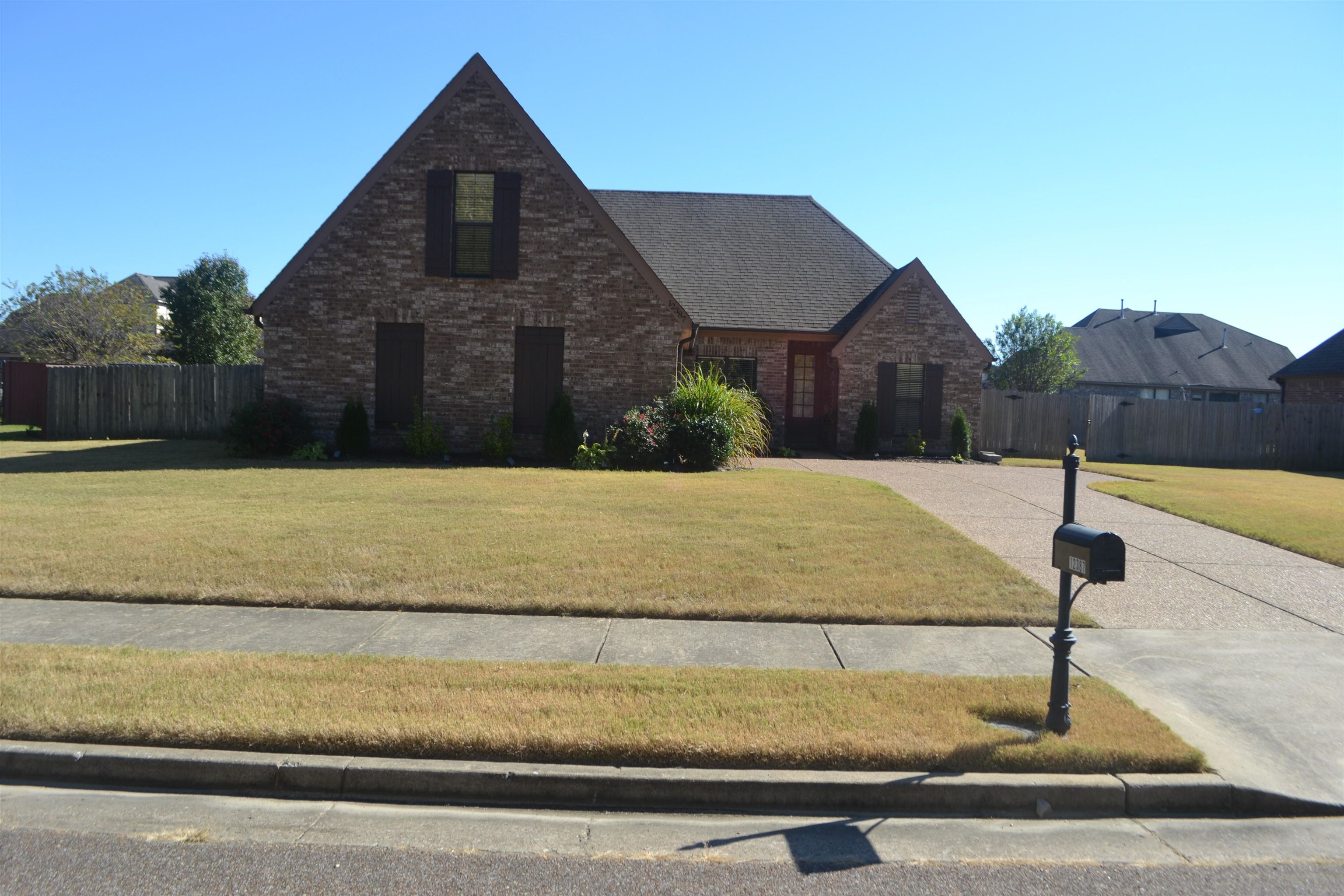 12387 Bevan Dr Property Photo 1