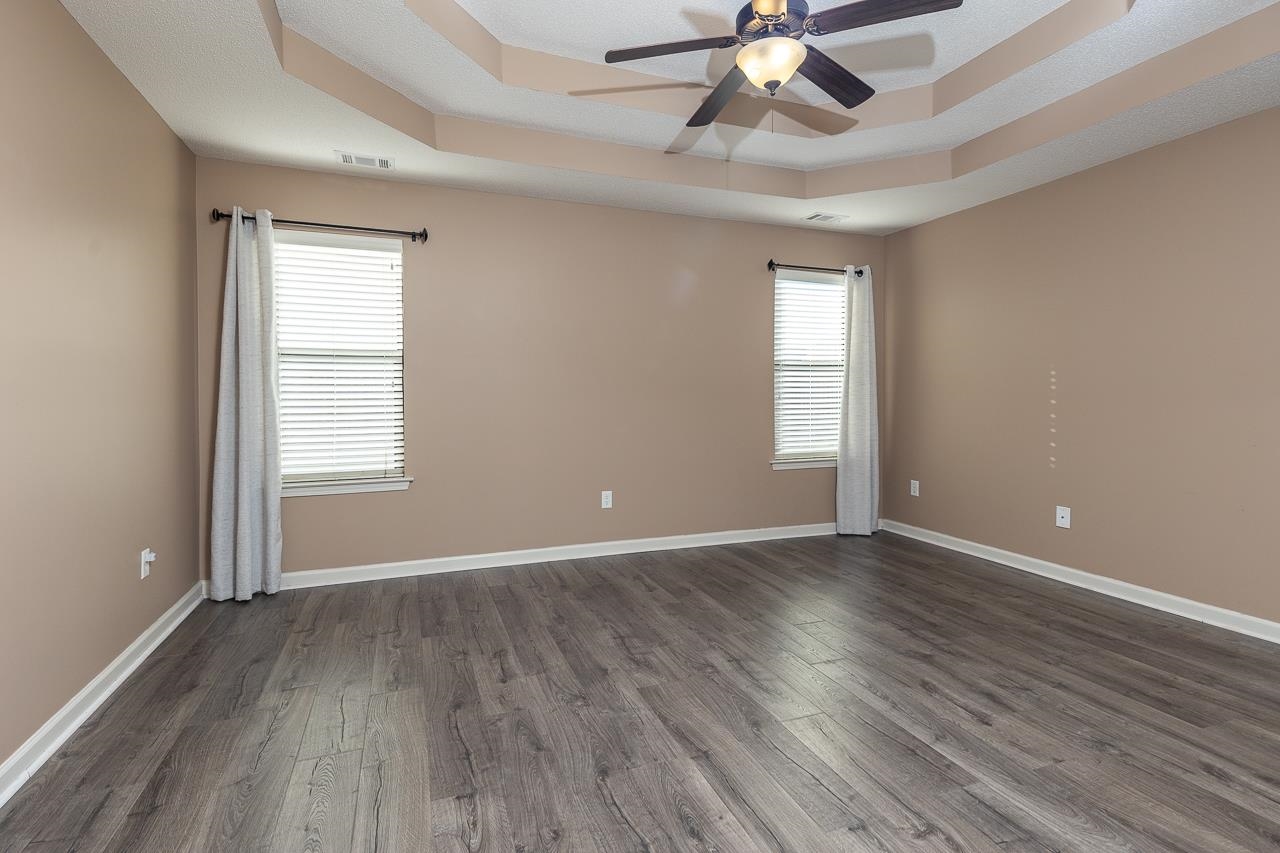 12387 Bevan Dr Property Photo 7