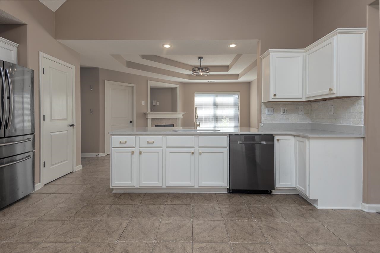 12387 Bevan Dr Property Photo 14