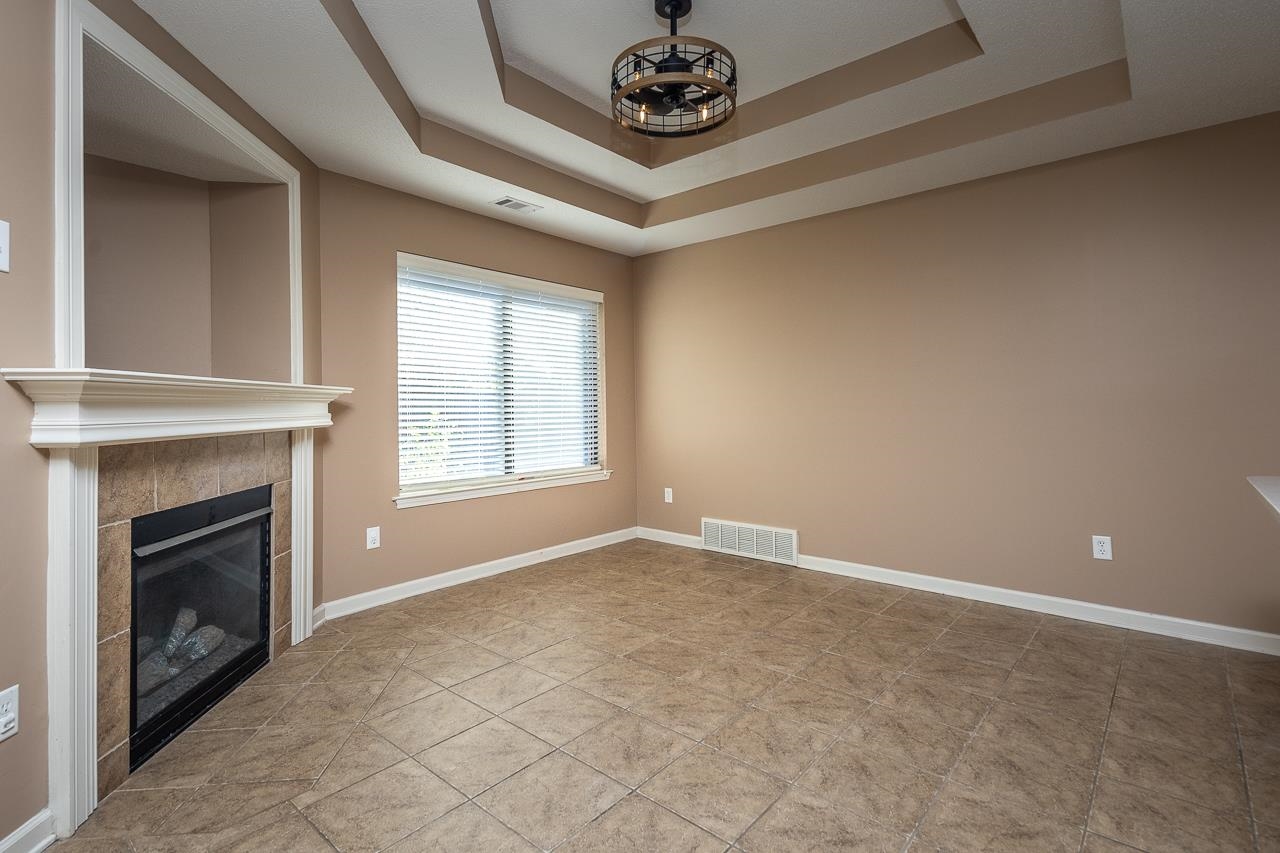 12387 Bevan Dr Property Photo 15