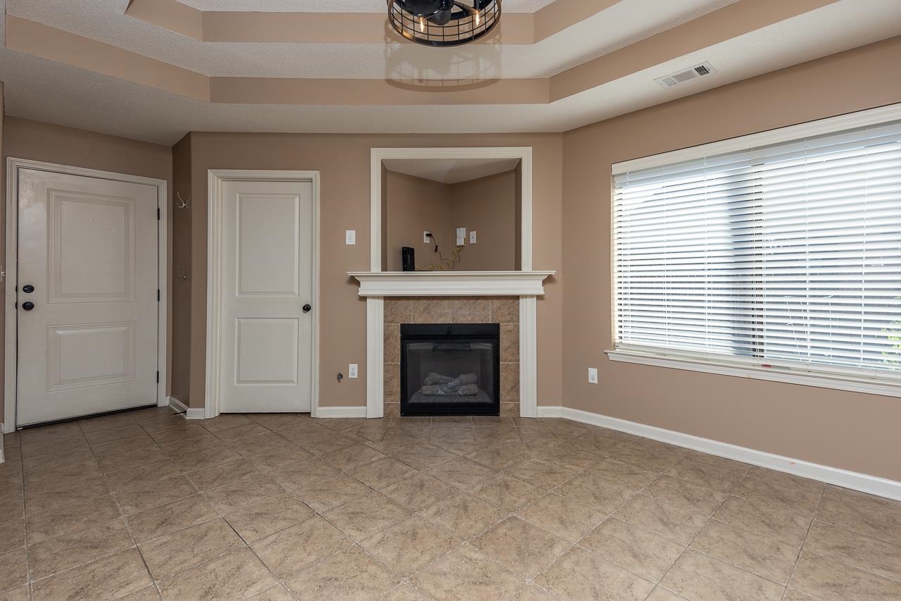 12387 Bevan Dr Property Photo 16