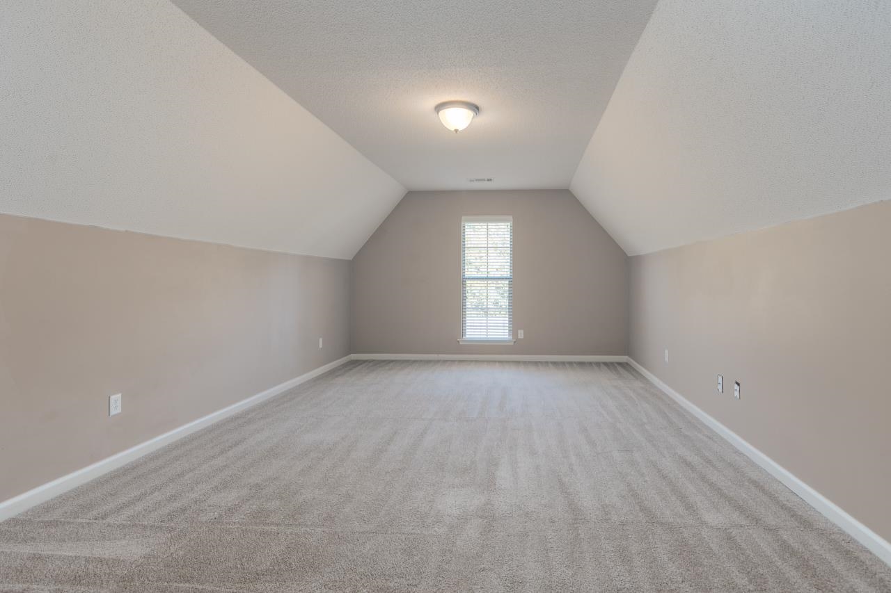 12387 Bevan Dr Property Photo 17