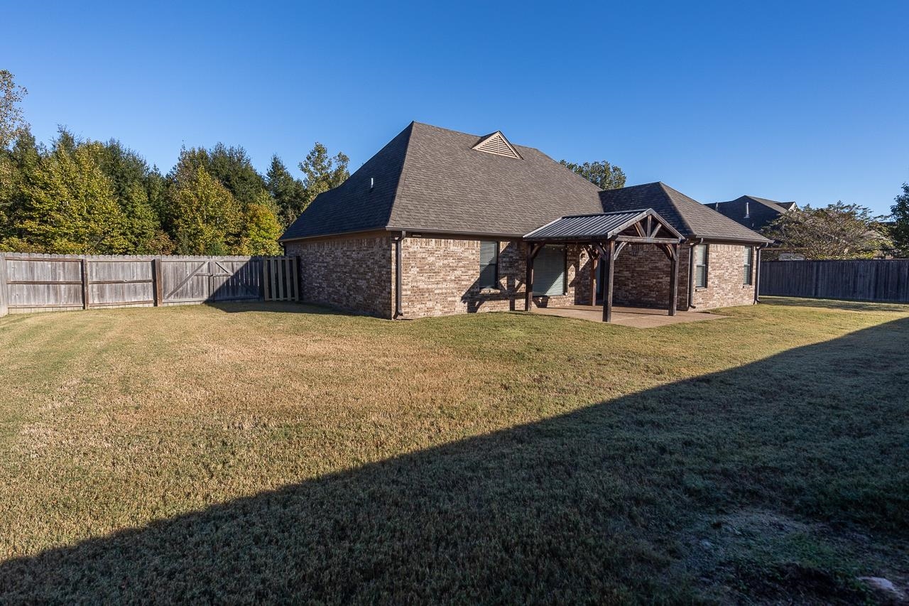 12387 Bevan Dr Property Photo 19