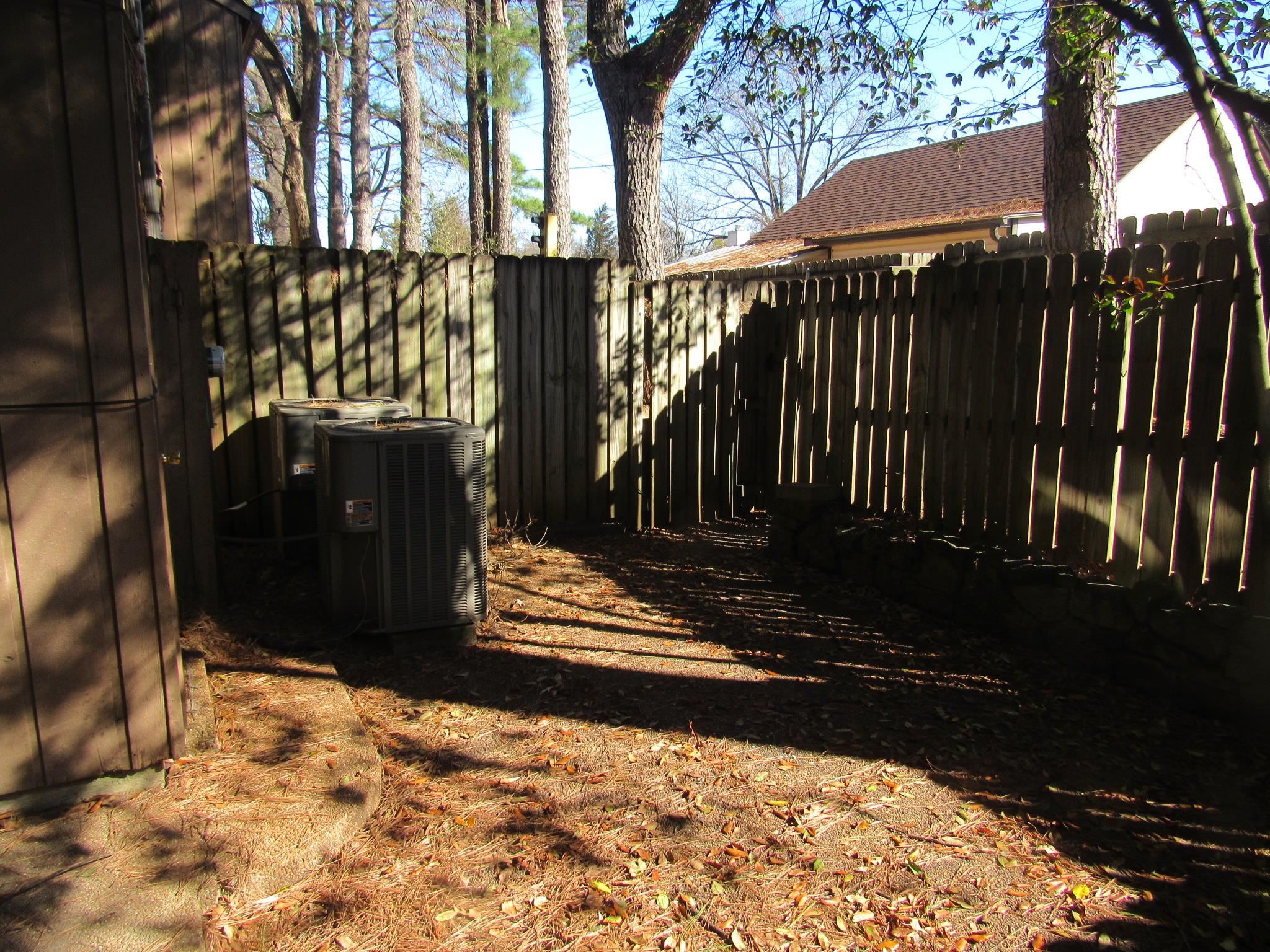 4040 Graham Oaks Ct 21 Property Photo 11
