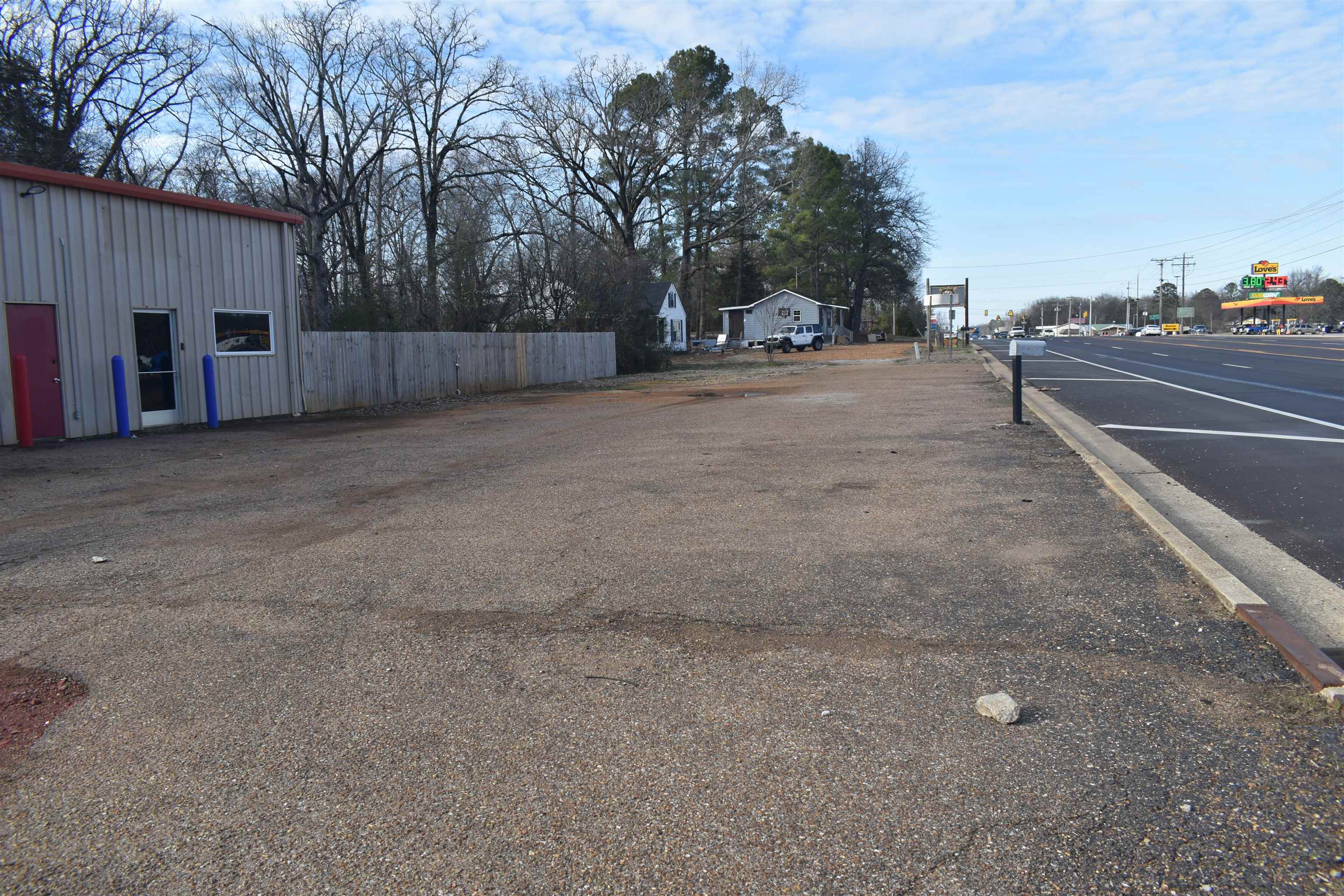 6927 45 Hwy Property Photo 2