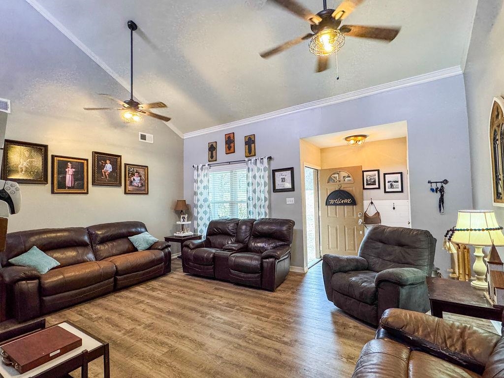 127 Walton Loop Rd Property Photo 8