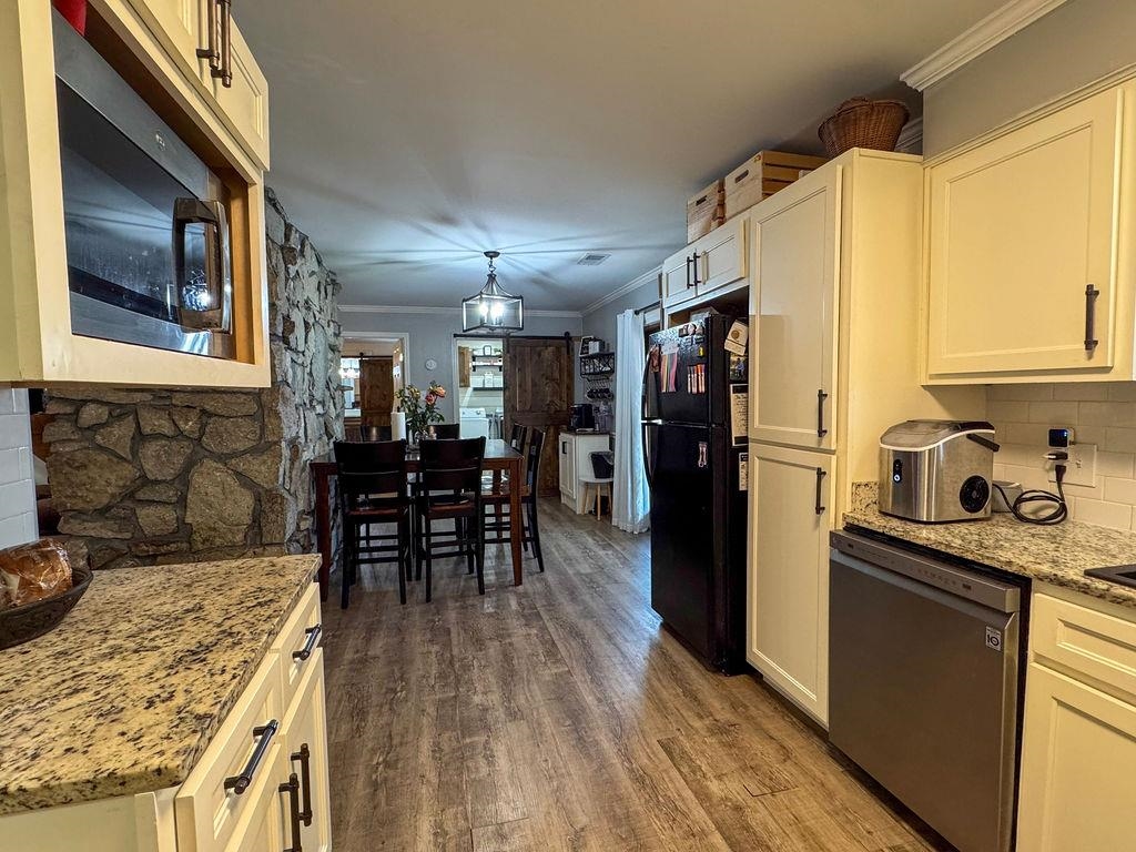 127 Walton Loop Rd Property Photo 11