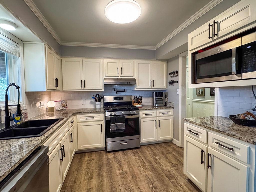 127 Walton Loop Rd Property Photo 12
