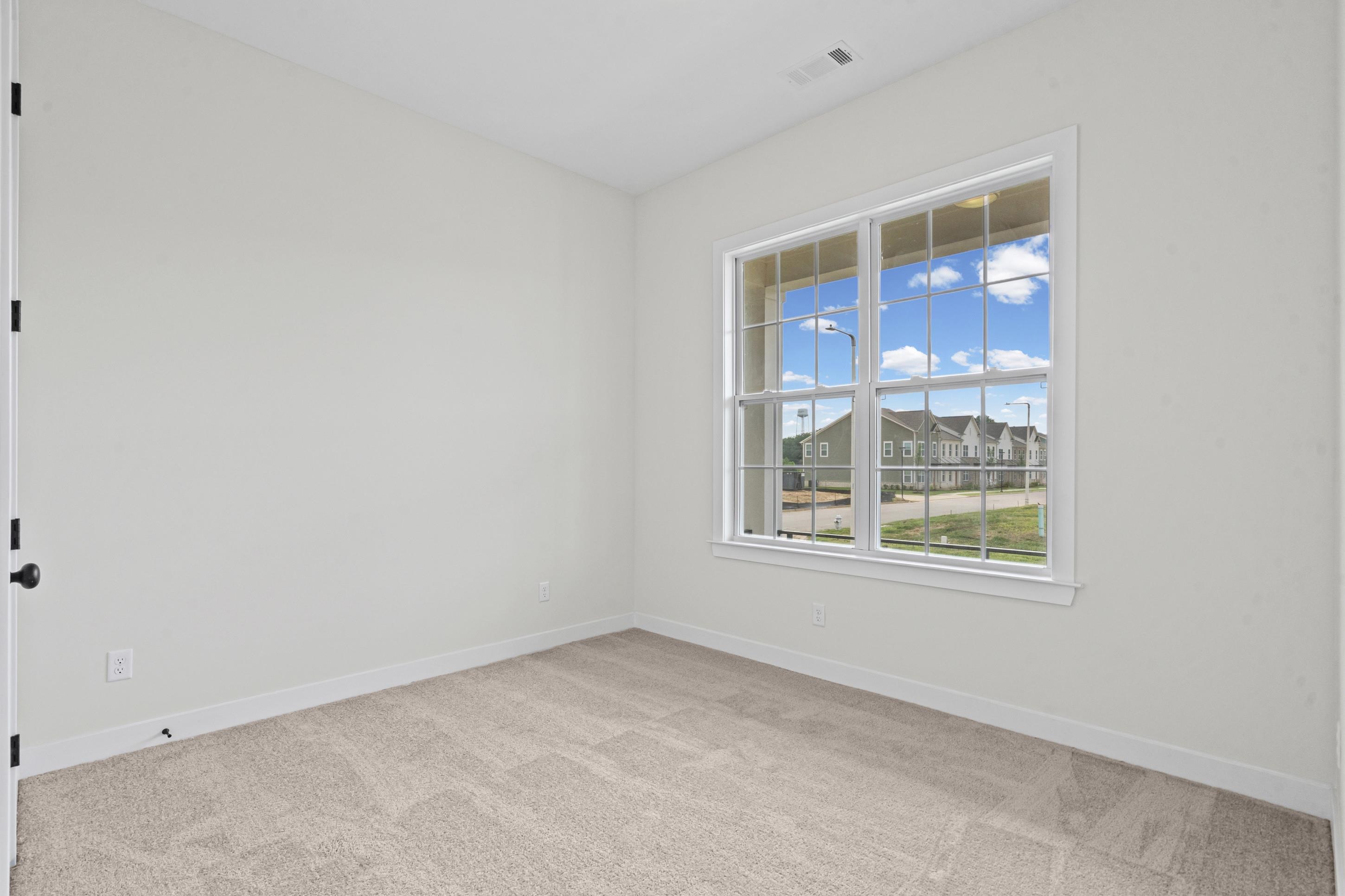 6874 Johnstown Ln Property Photo 4