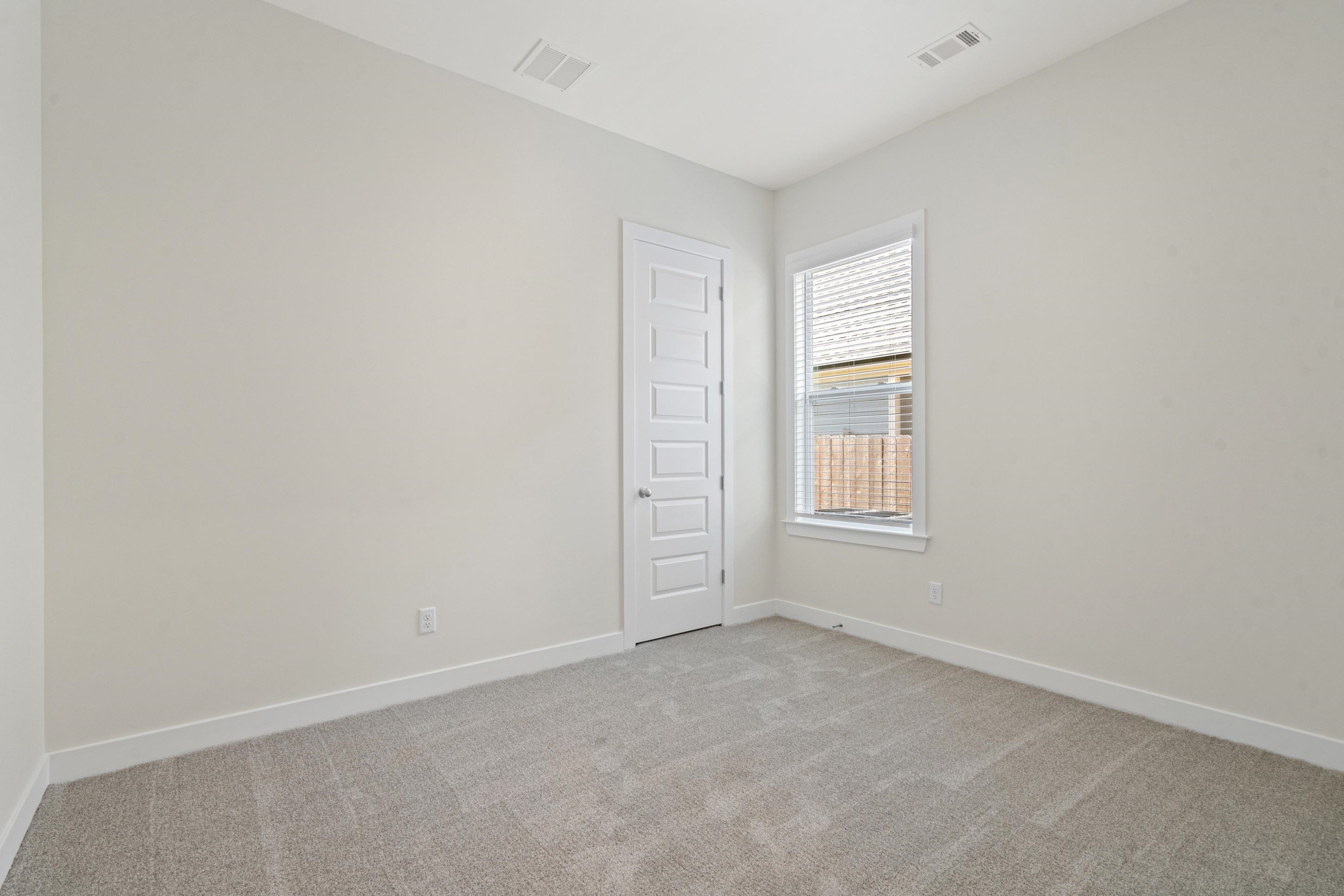 5687 Pleasant Park Pl Property Photo 16