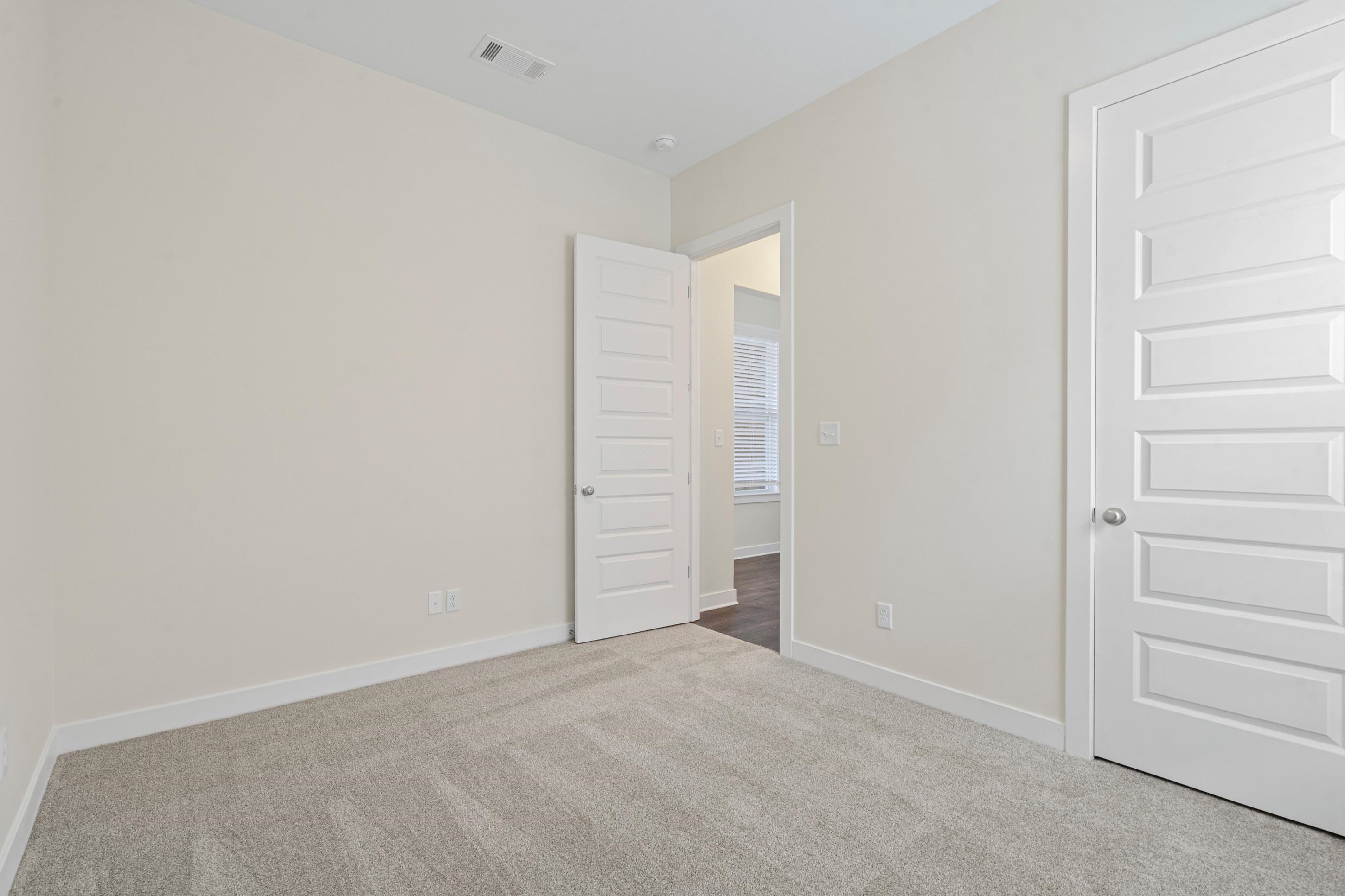 5687 Pleasant Park Pl Property Photo 18