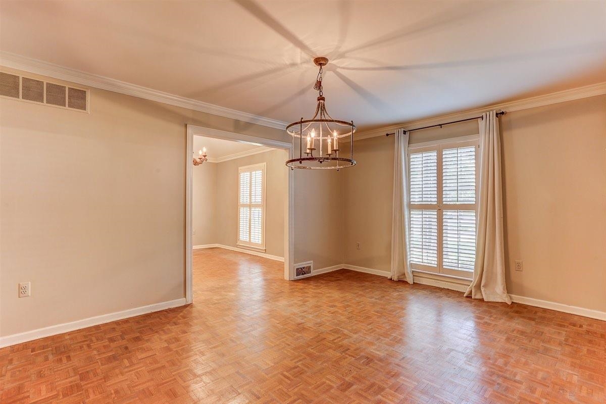 8306 Beekman Pl Property Photo 3