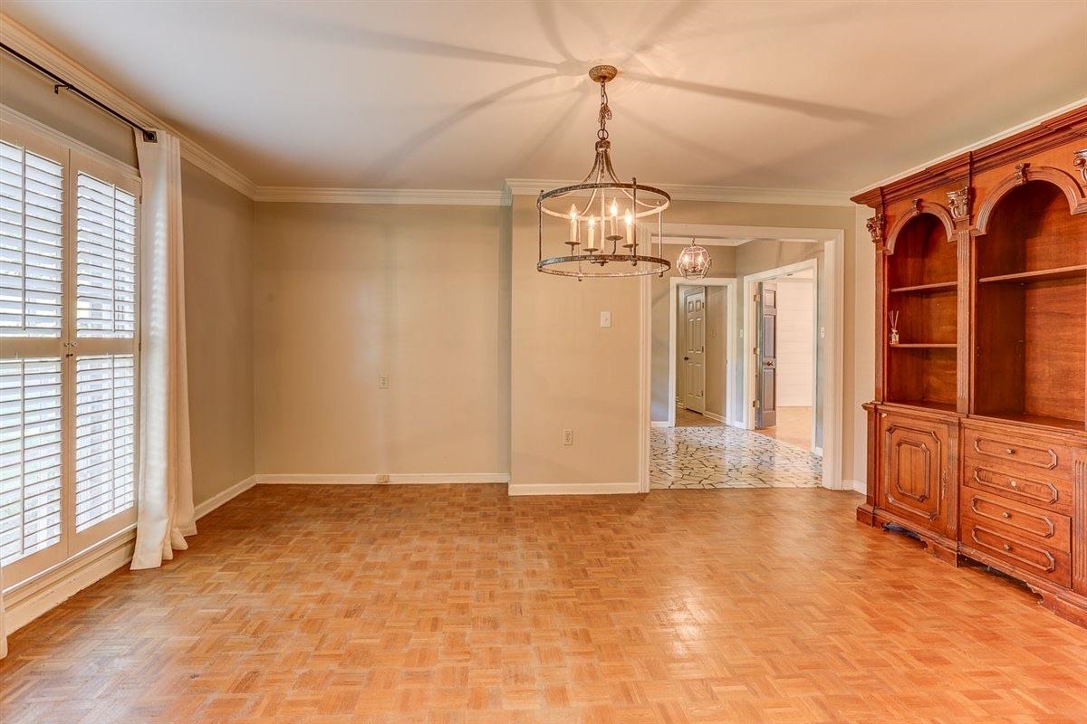 8306 Beekman Pl Property Photo 4