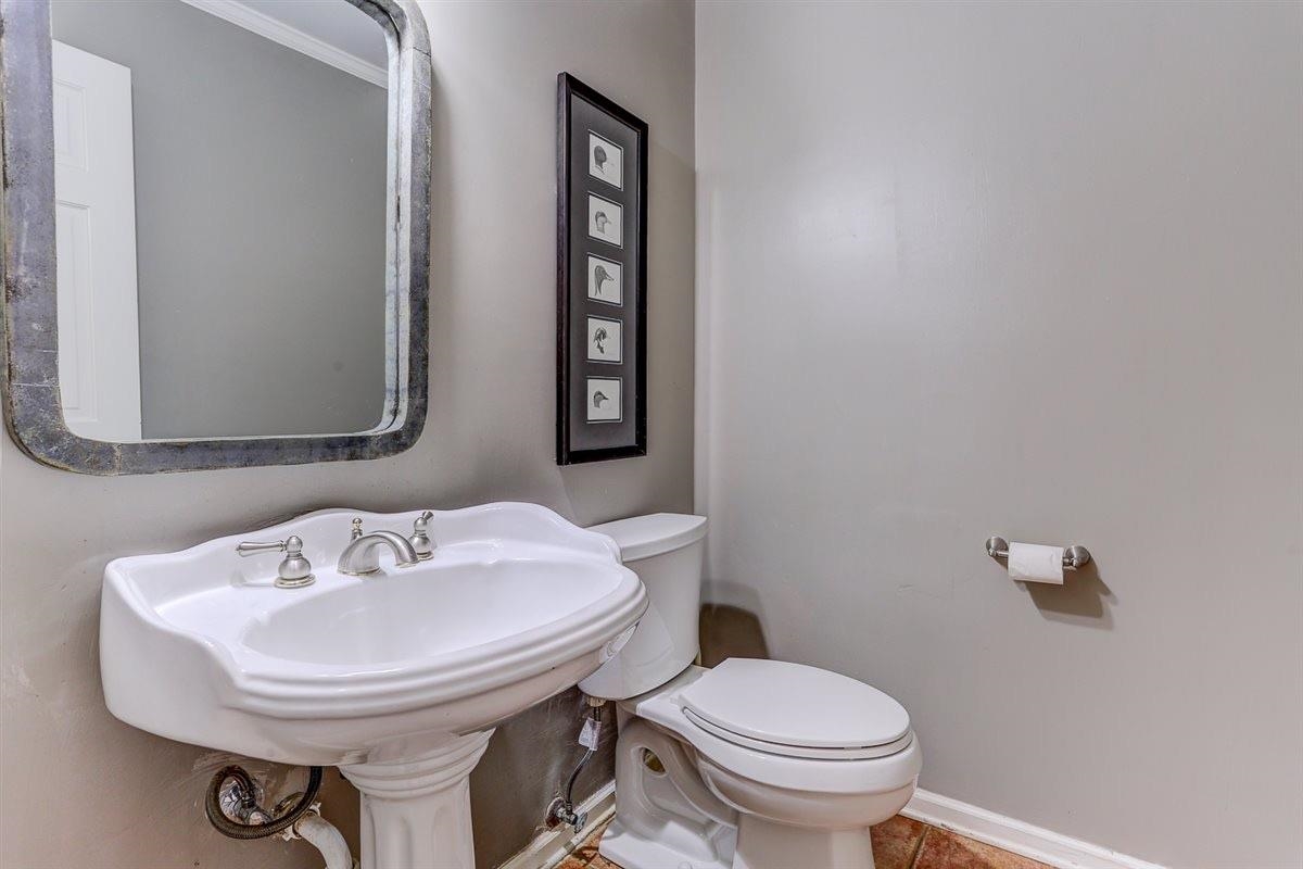 8306 Beekman Pl Property Photo 12