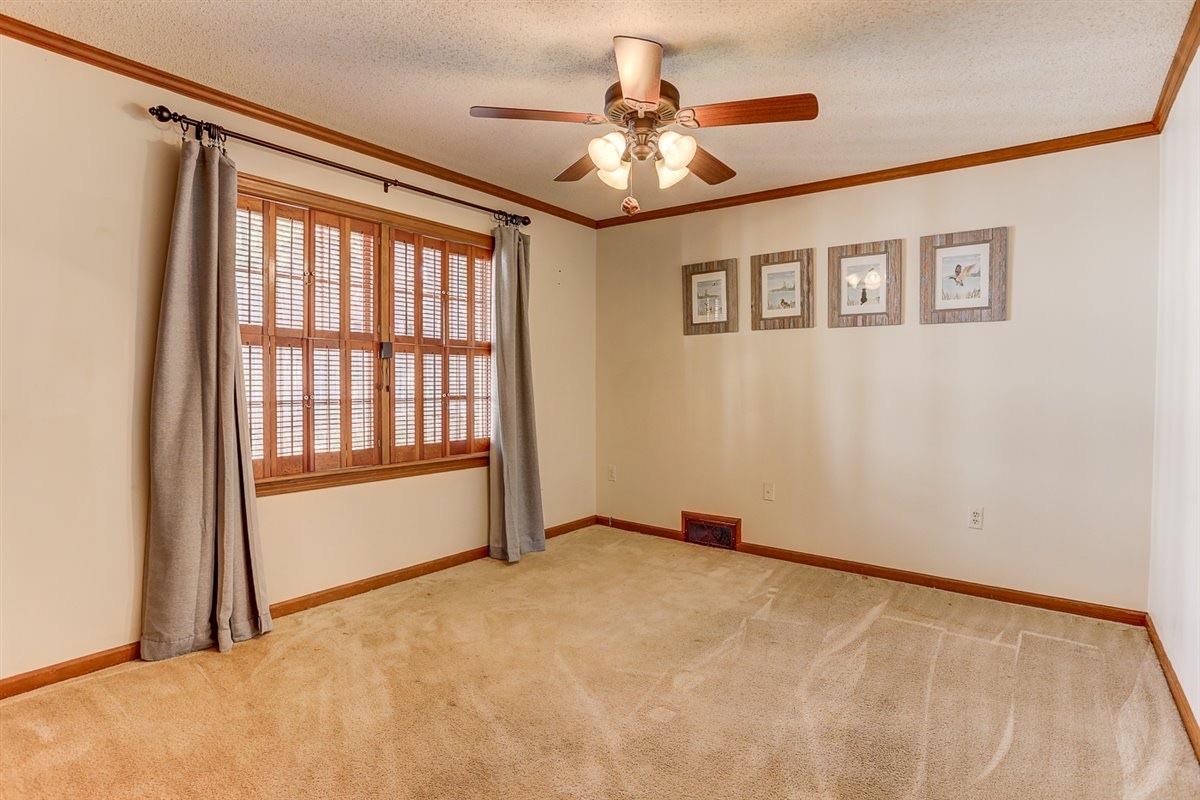 8306 Beekman Pl Property Photo 15