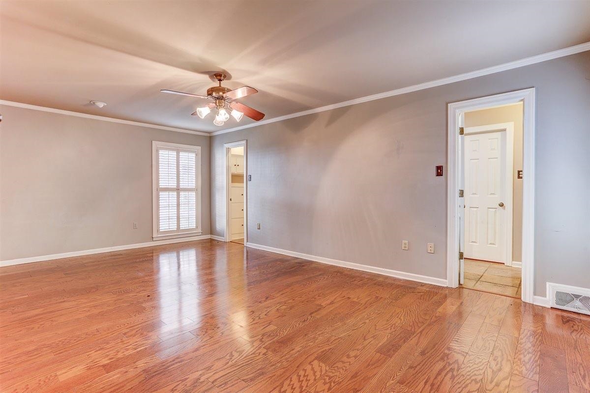 8306 Beekman Pl Property Photo 17
