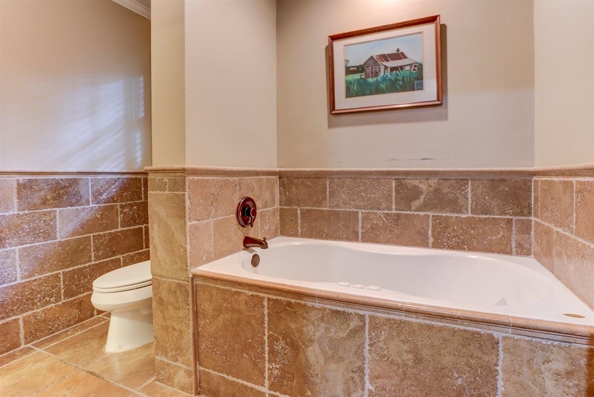 8306 Beekman Pl Property Photo 19