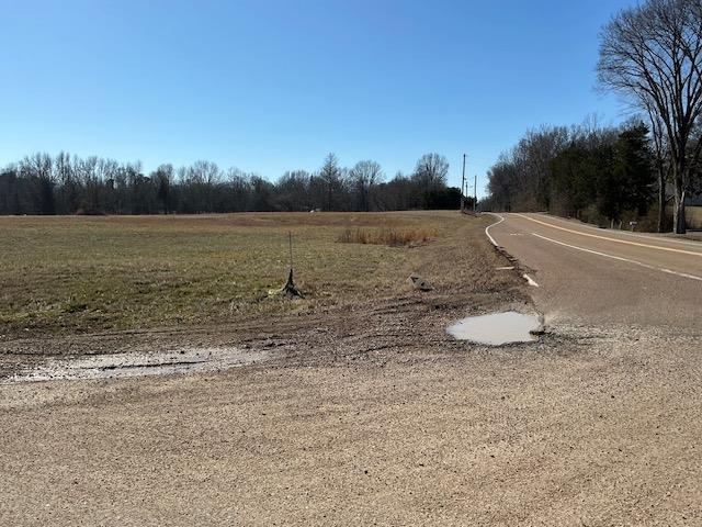 40 Aztec Dr Property Photo 8