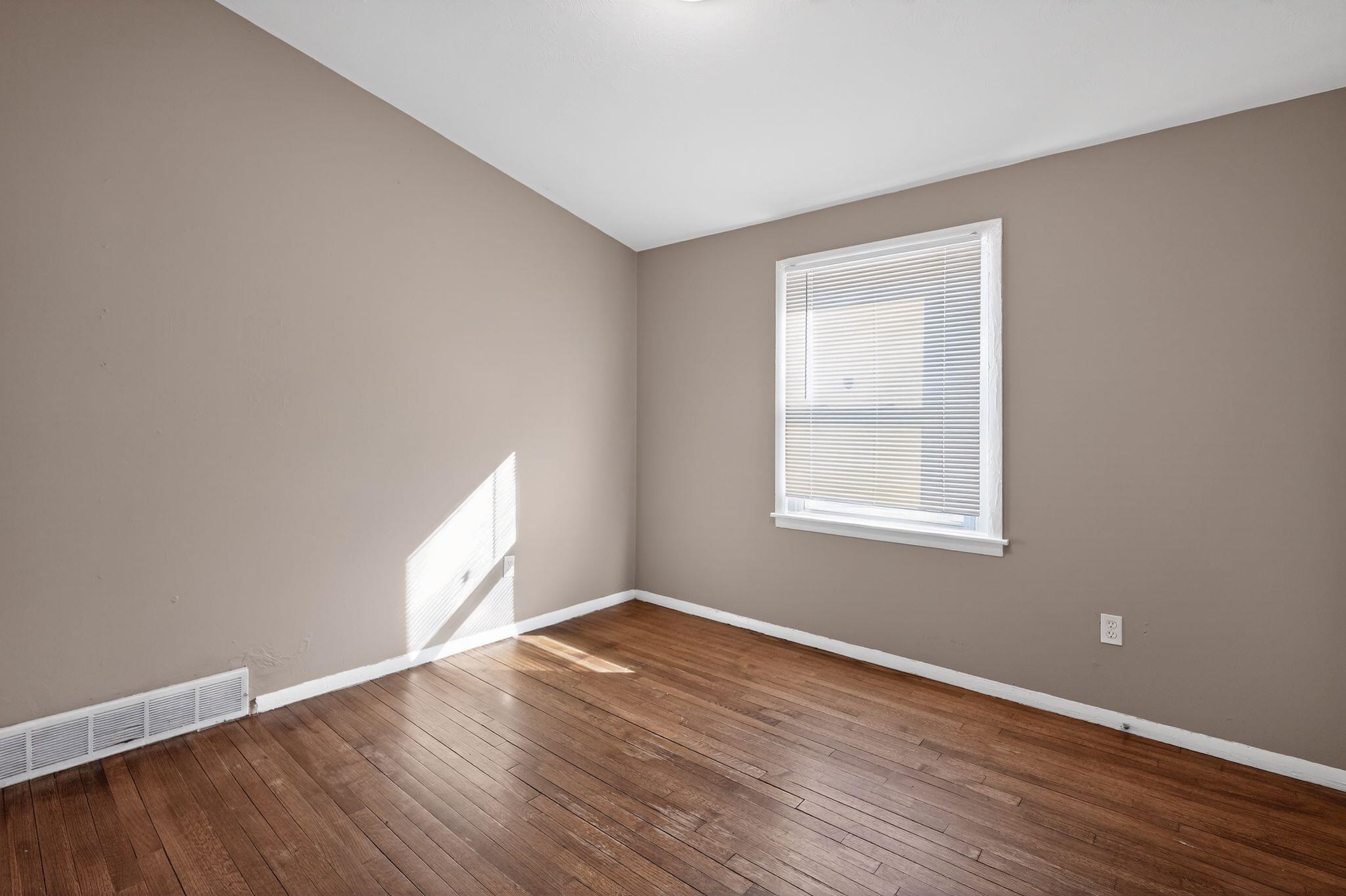 1568 Gowan Dr Property Photo 15