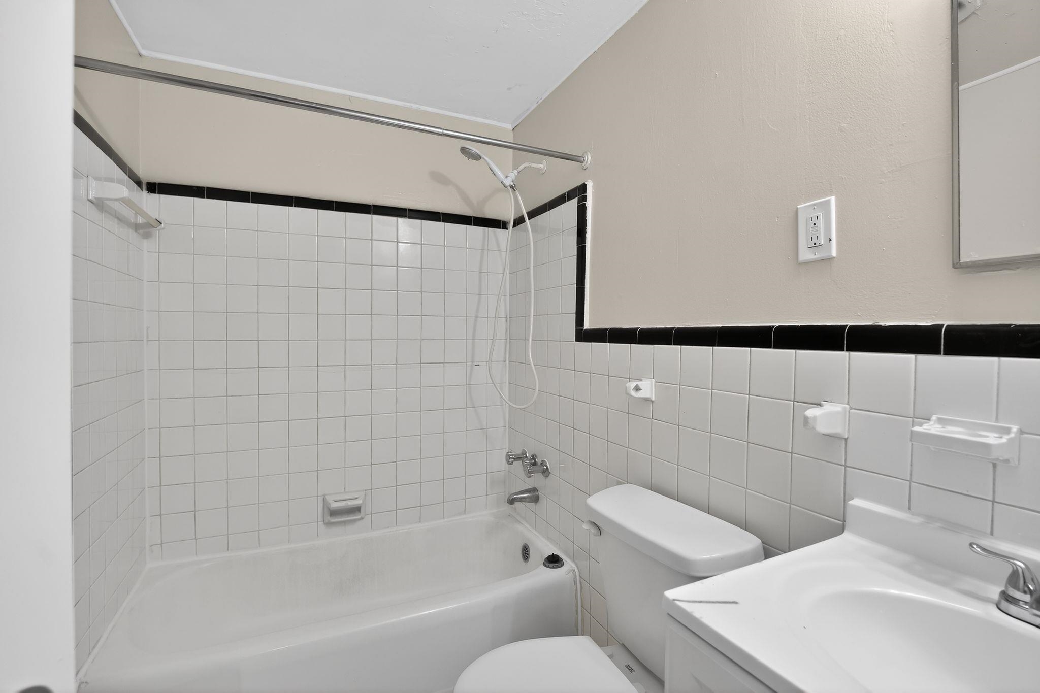 1568 Gowan Dr Property Photo 28