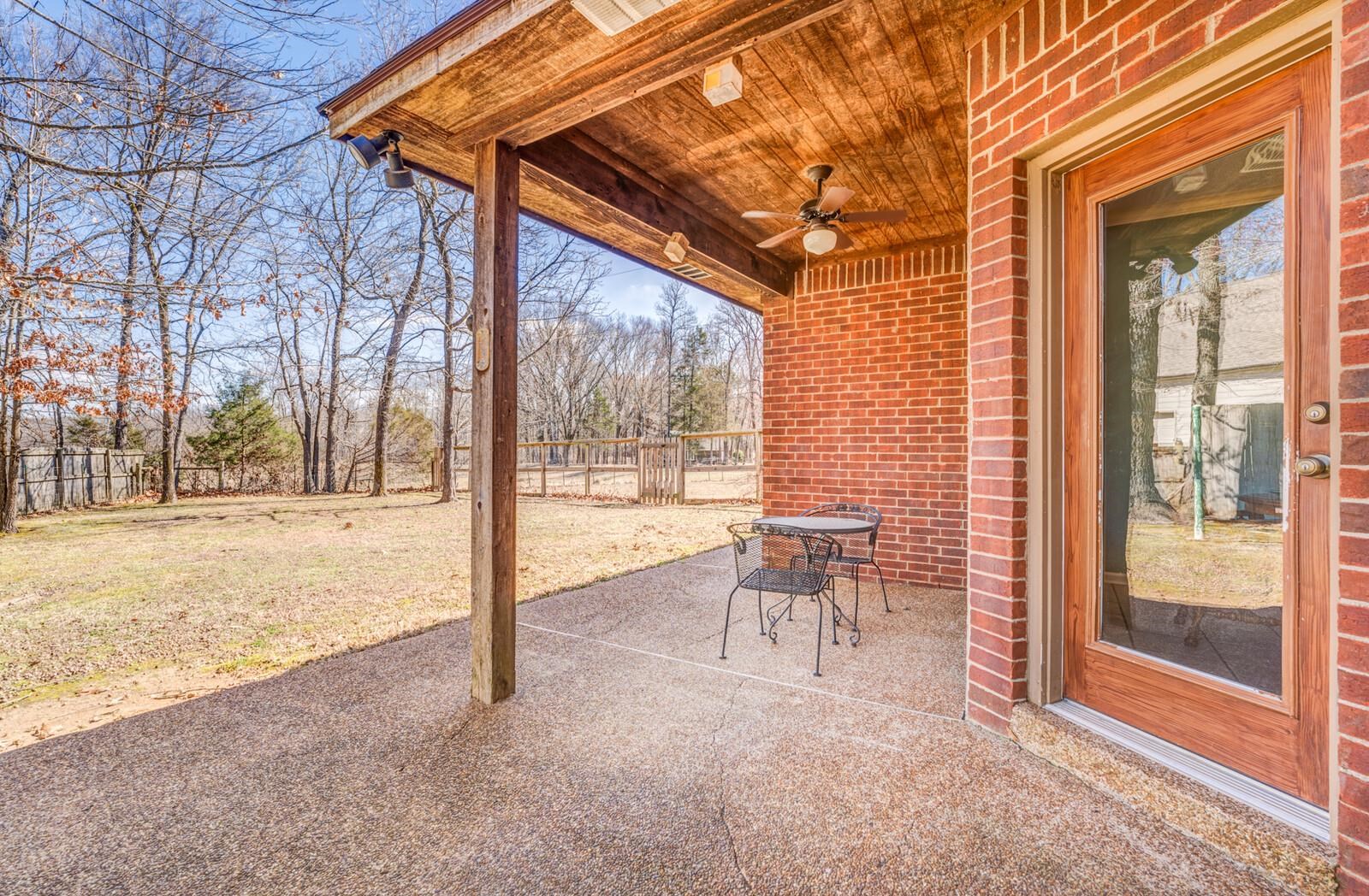 50 Breezy Meadows Cv Property Photo 6