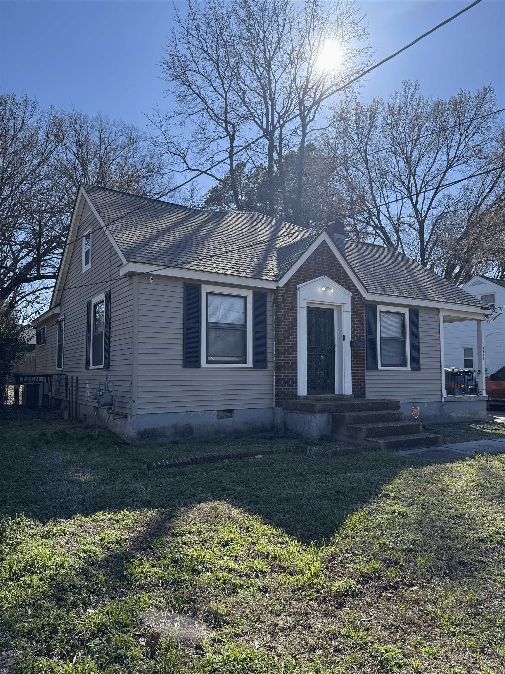 3741 Faxon Ave Property Photo 2