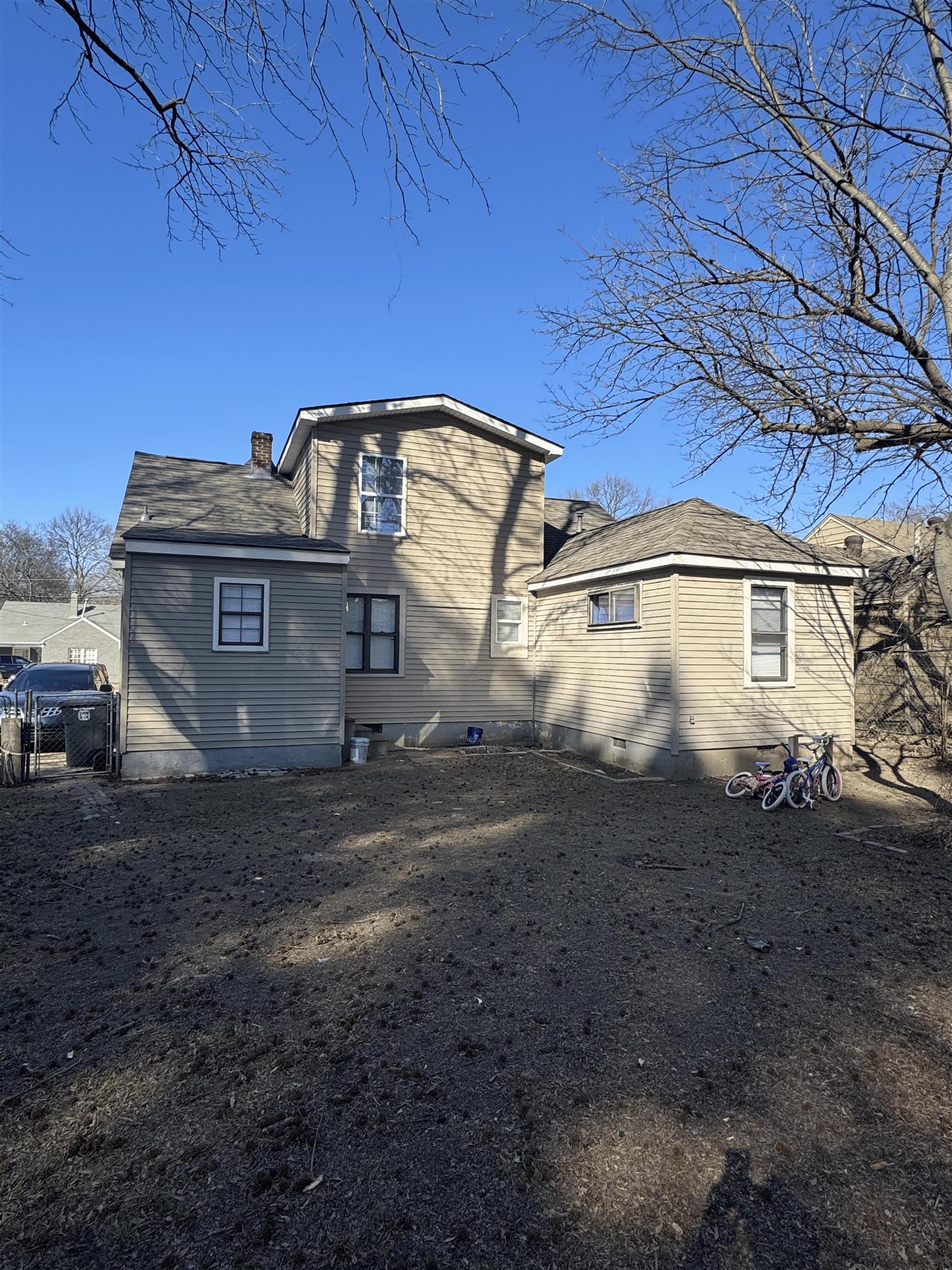 3741 Faxon Ave Property Photo 5