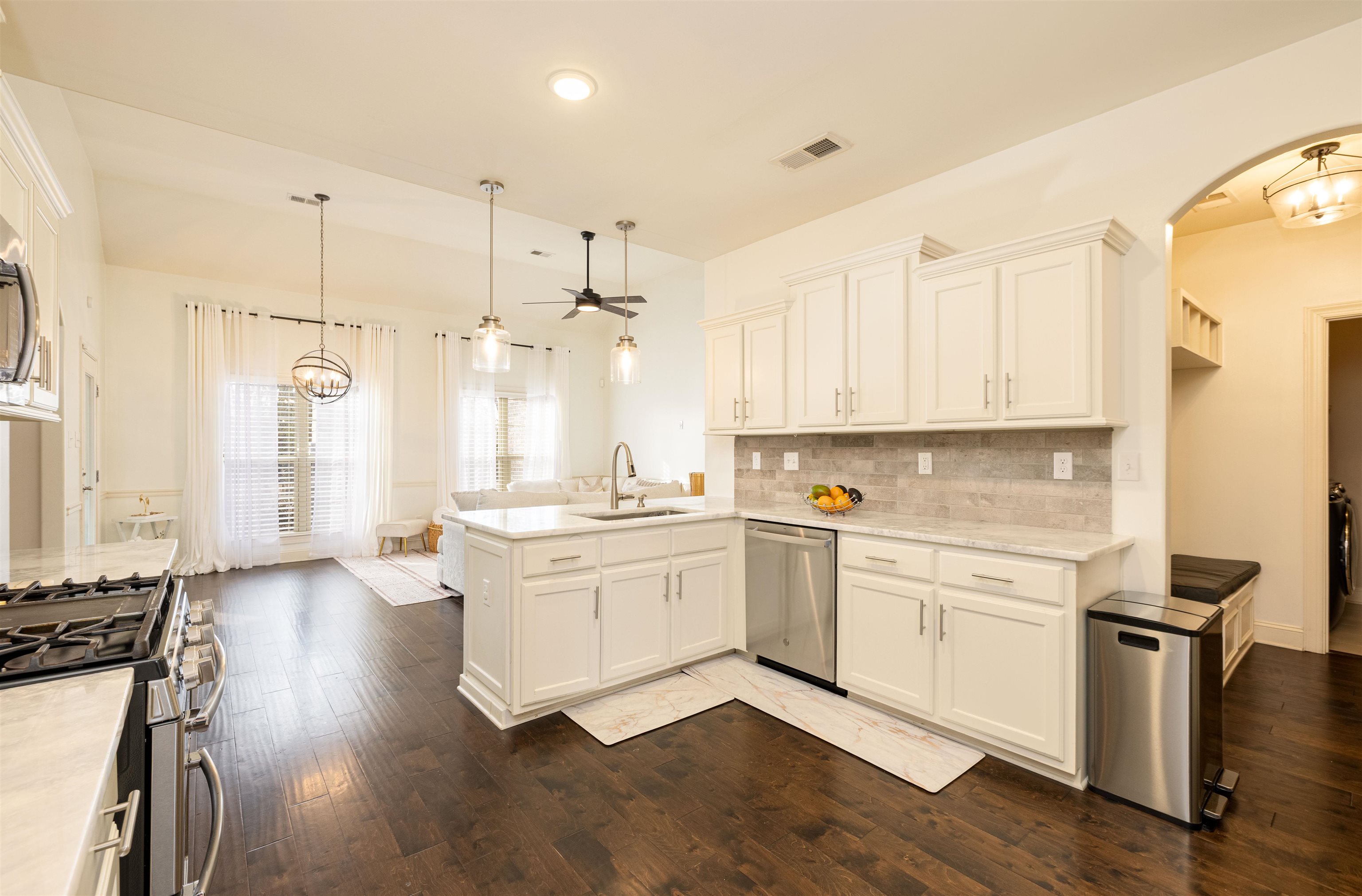6261 Longmire Loop W Property Photo 8