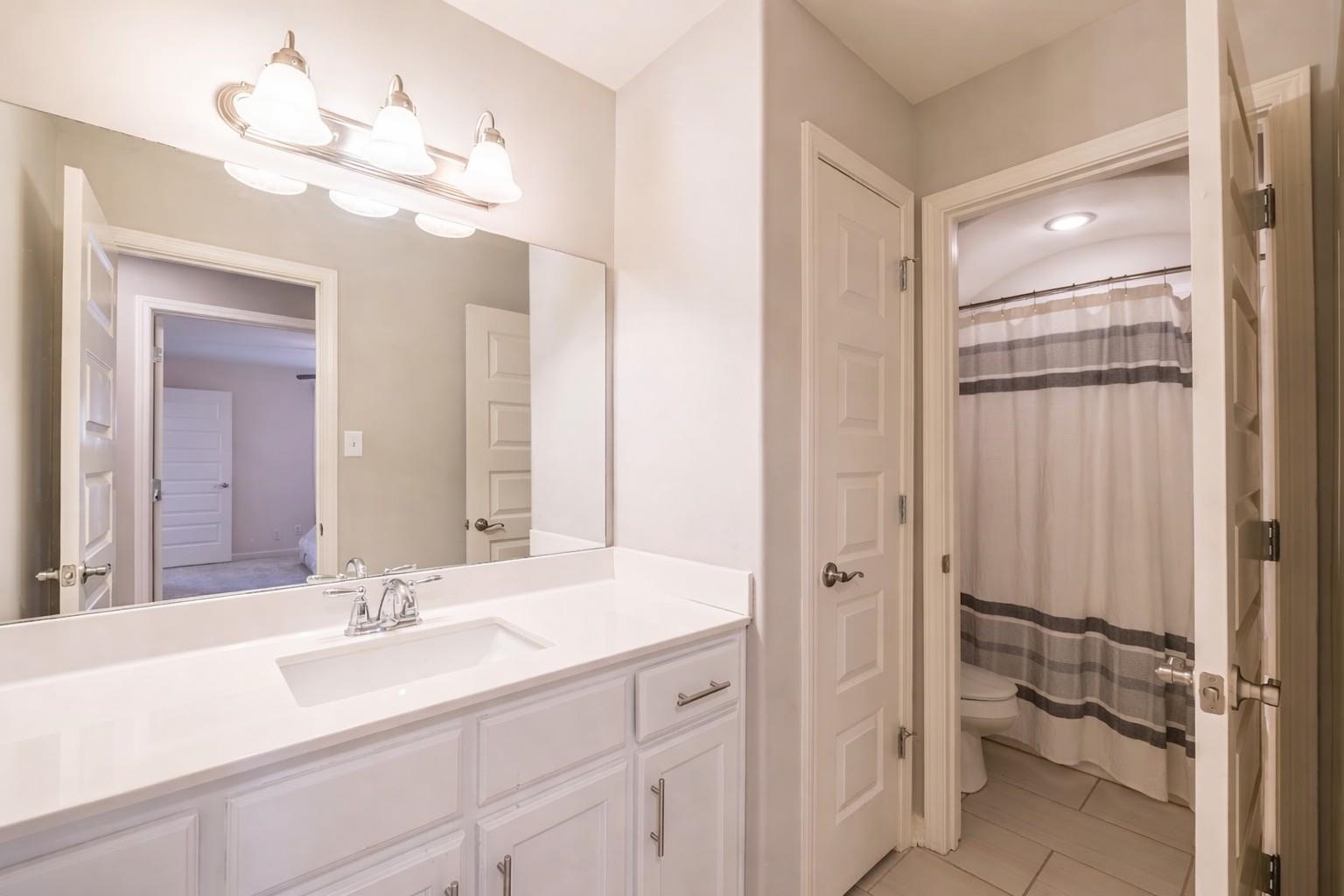 6261 Longmire Loop W Property Photo 25