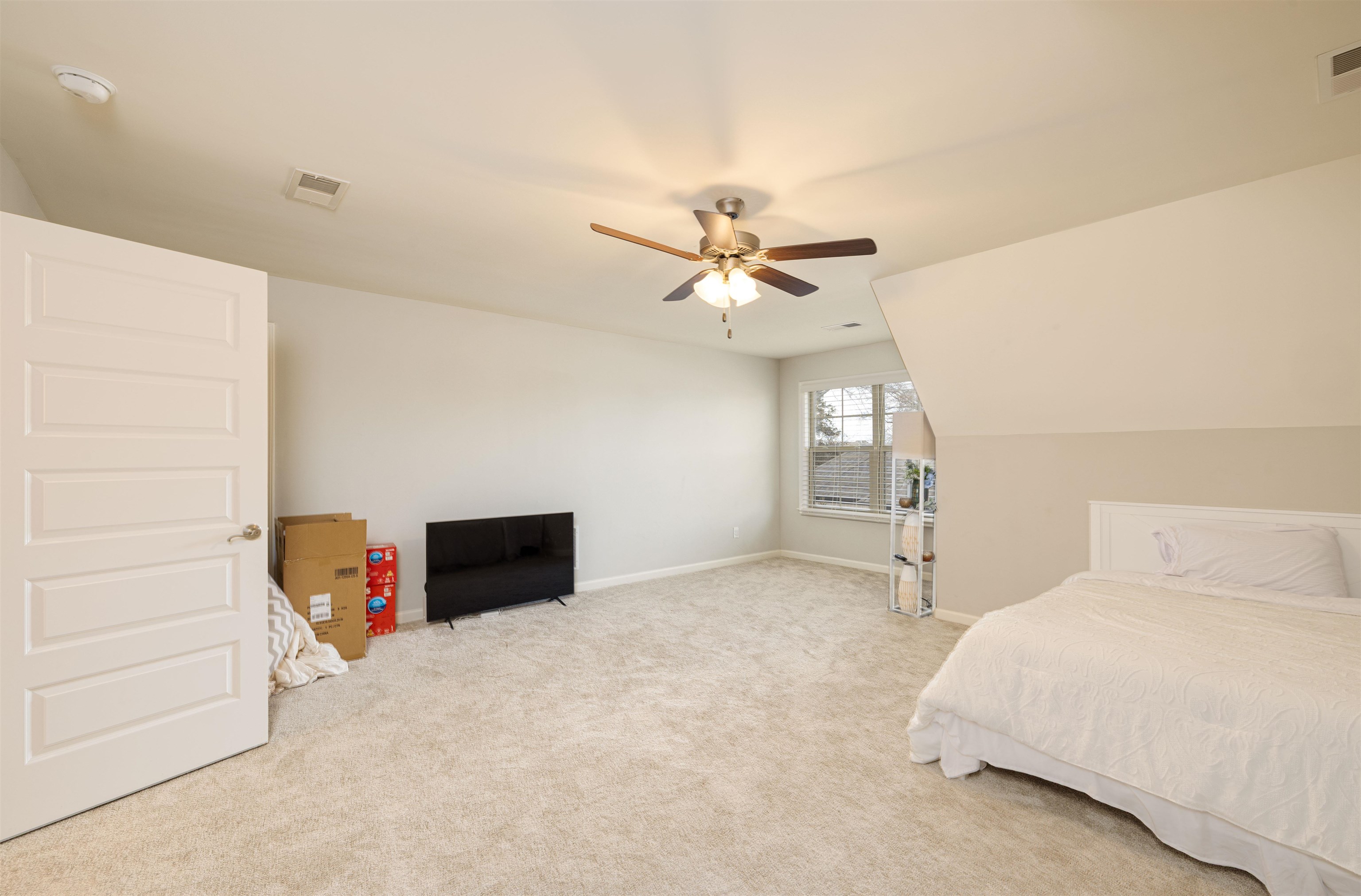 6261 Longmire Loop W Property Photo 27