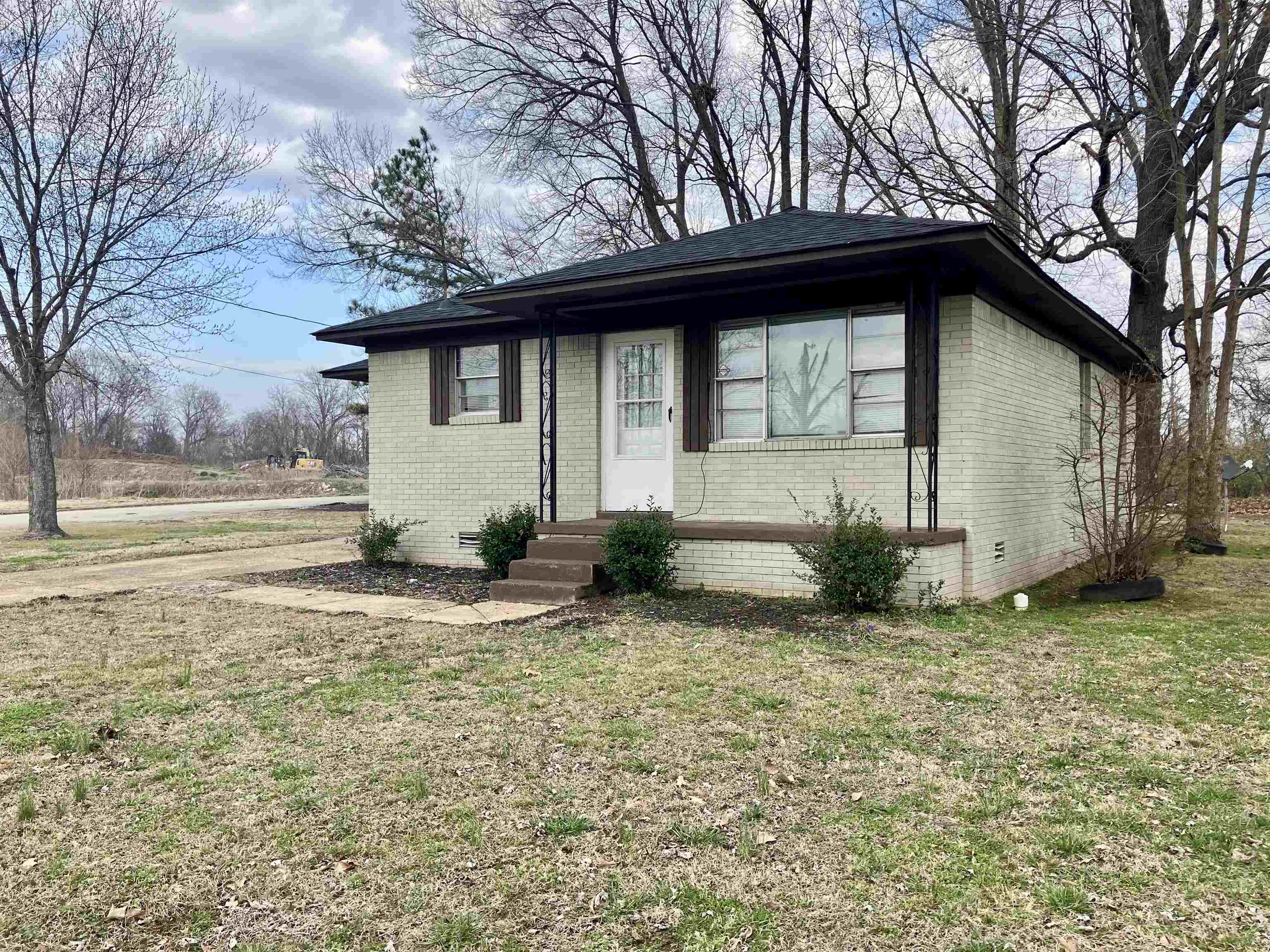 417 Fleming Dr Property Photo 4