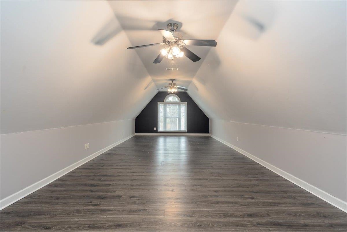 1376 Hunters Mill Trl Property Photo 17